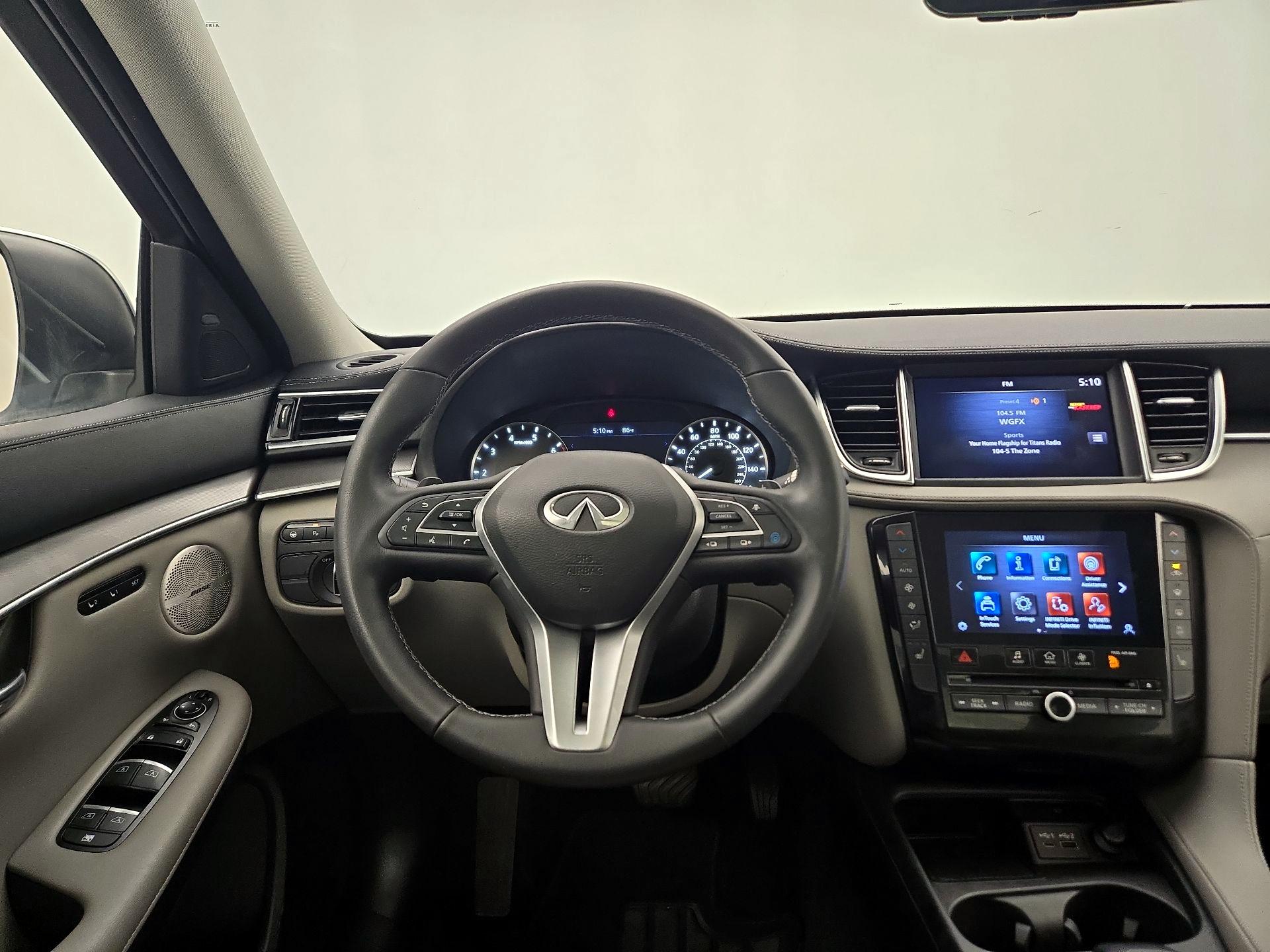 Thumbnail: 2023 INFINITI QX50 - 10