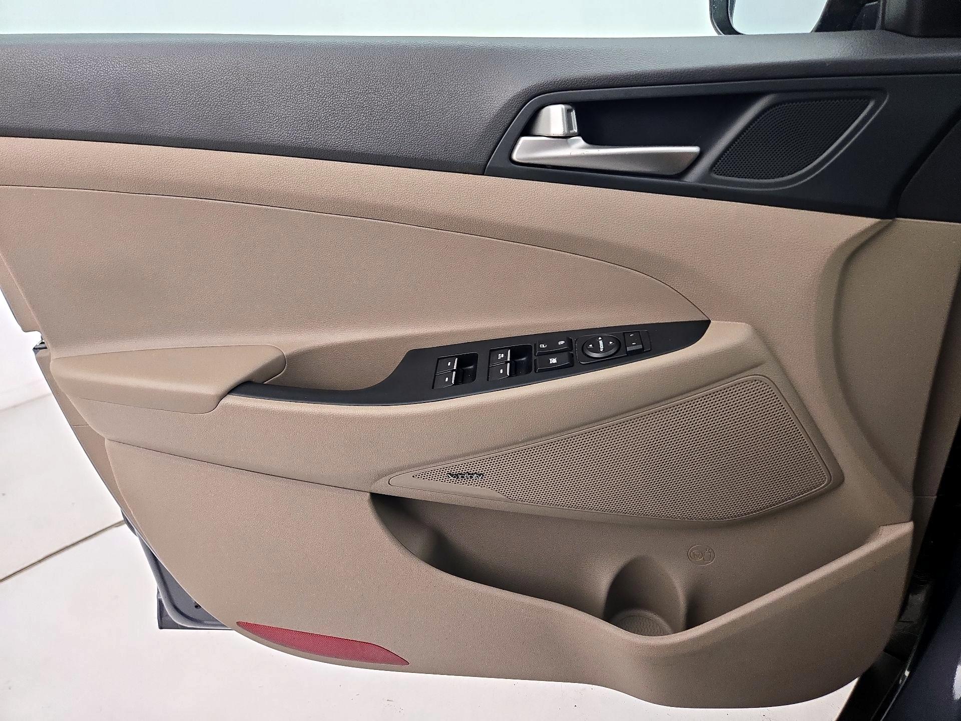 Thumbnail: 2021 Hyundai Tucson - 12