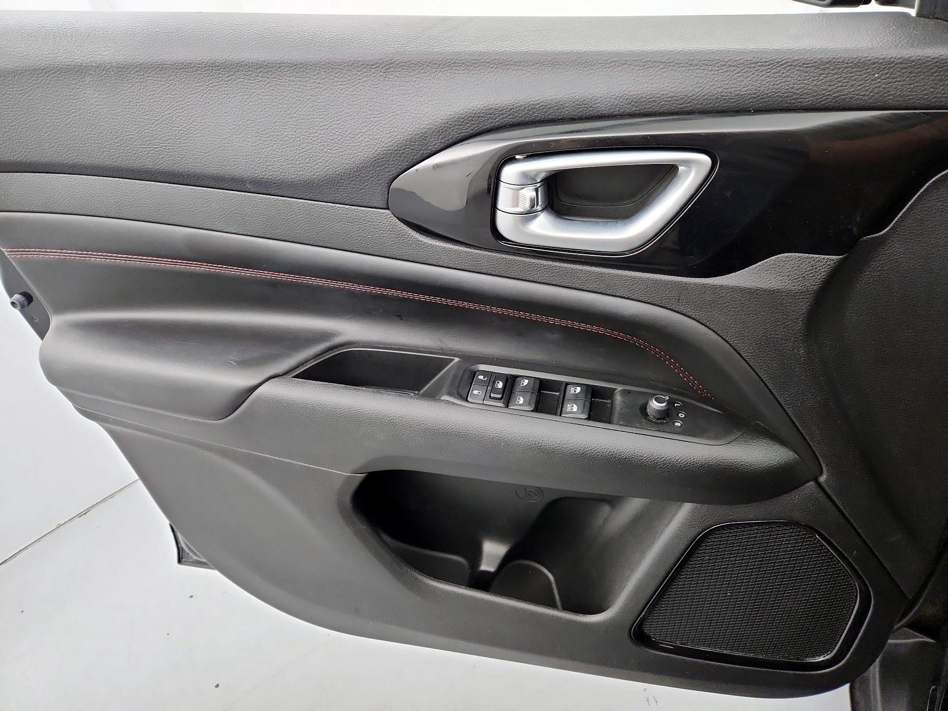 Thumbnail: 2022 Jeep Compass - 12