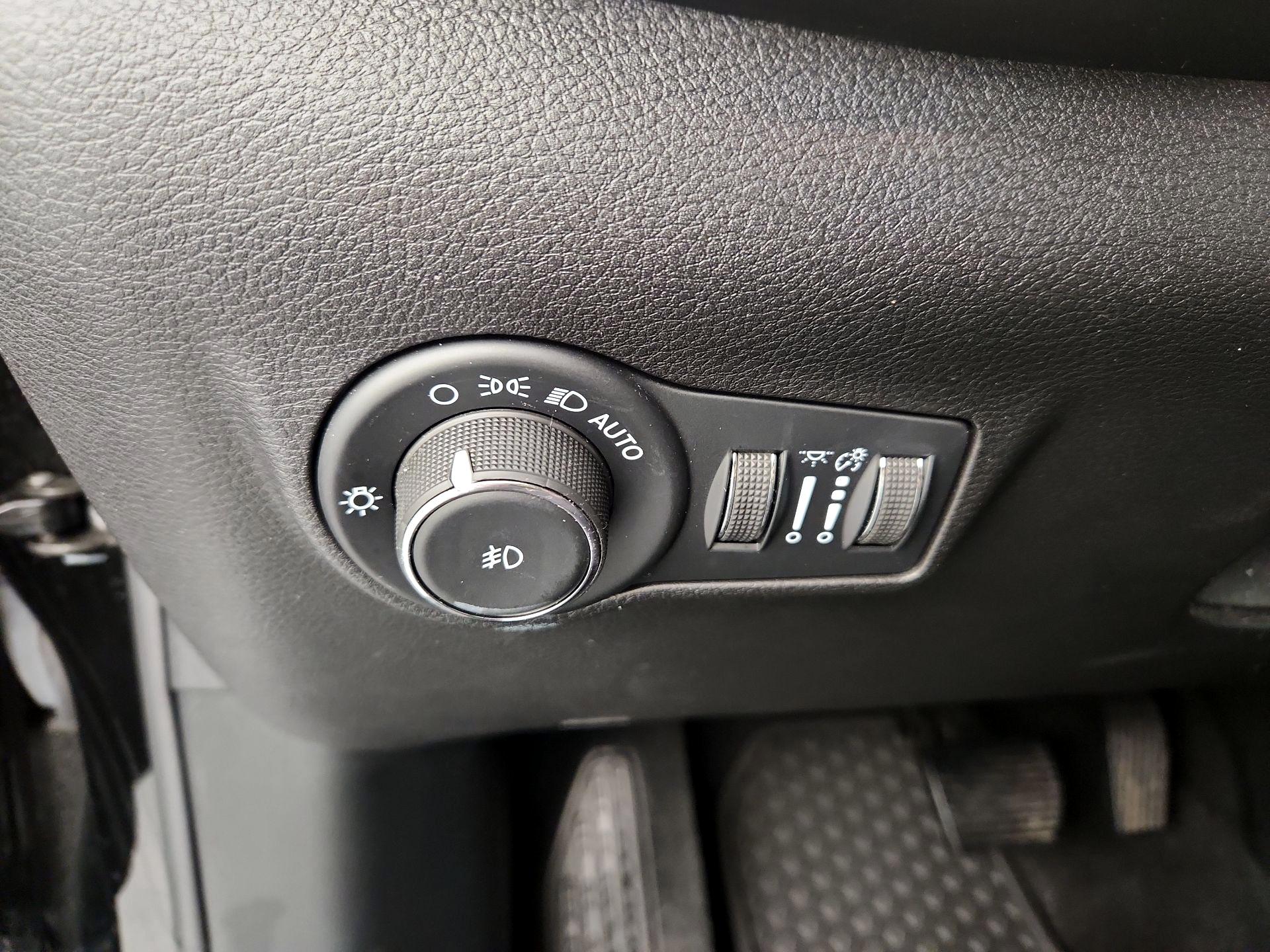 Thumbnail: 2022 Jeep Compass - 13