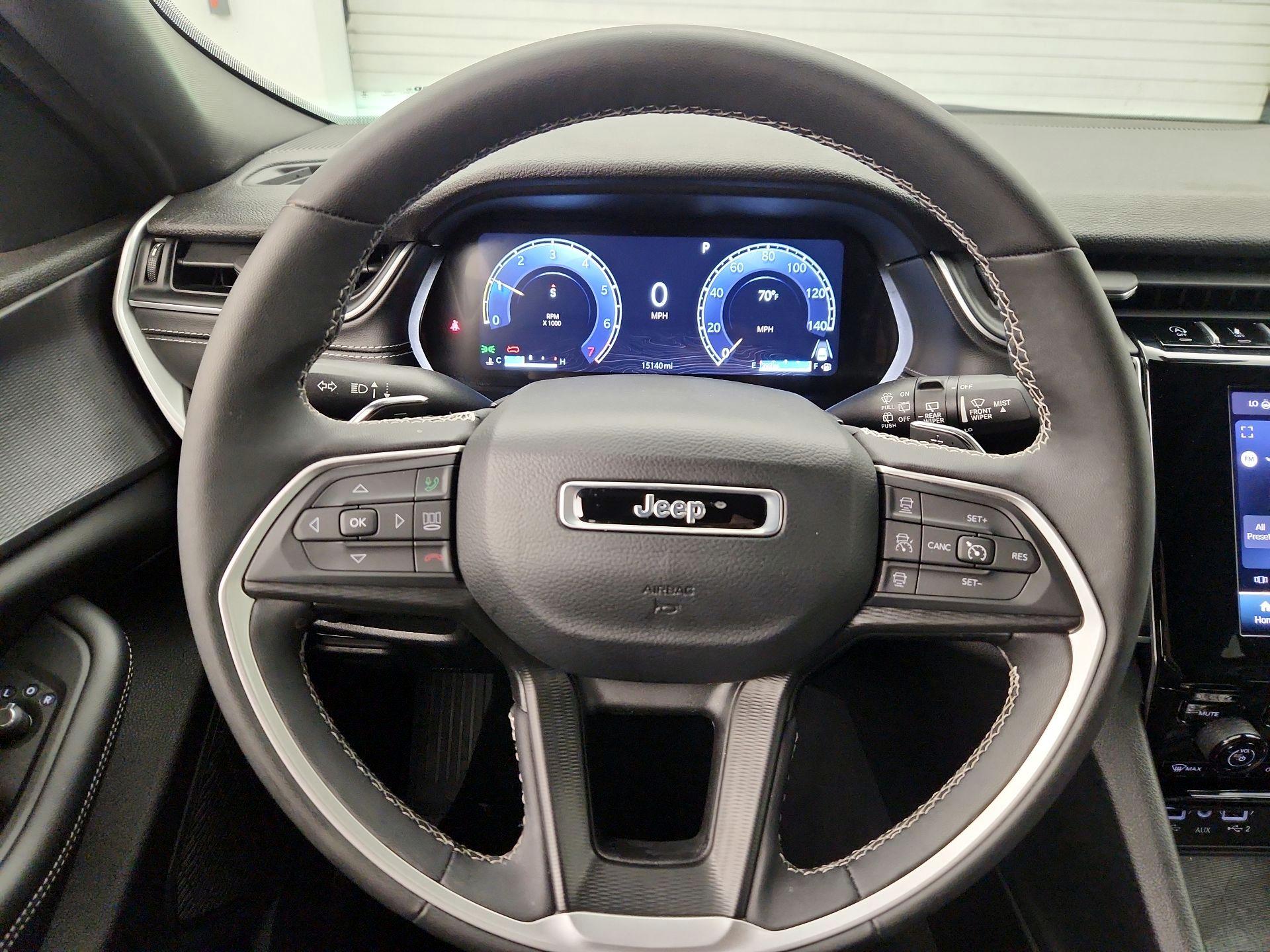 Thumbnail: 2024 Jeep Grand Cherokee - 10