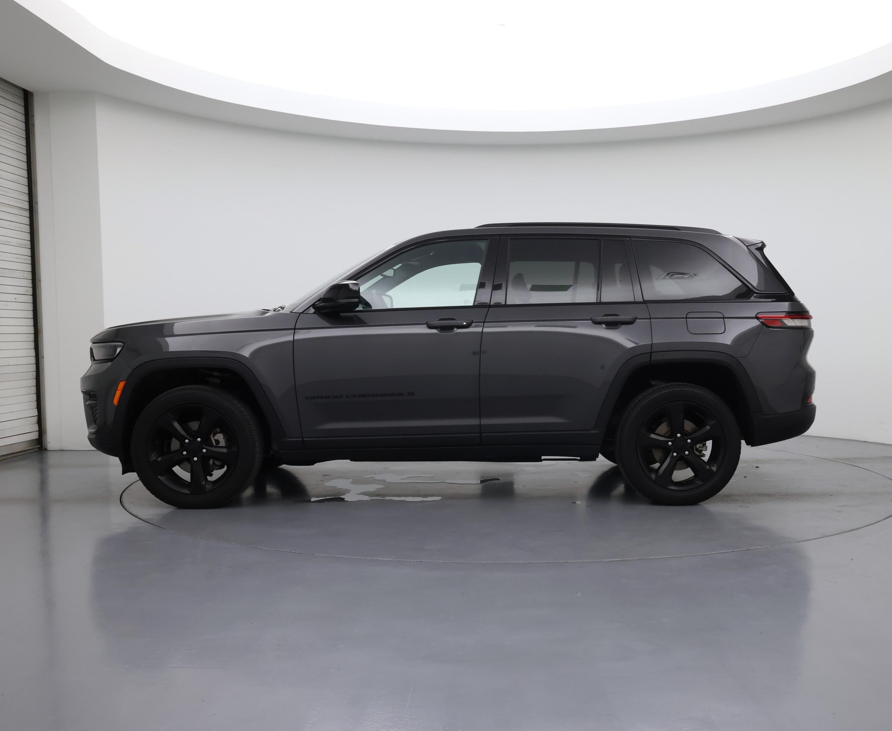 Thumbnail: 2024 Jeep Grand Cherokee - 3