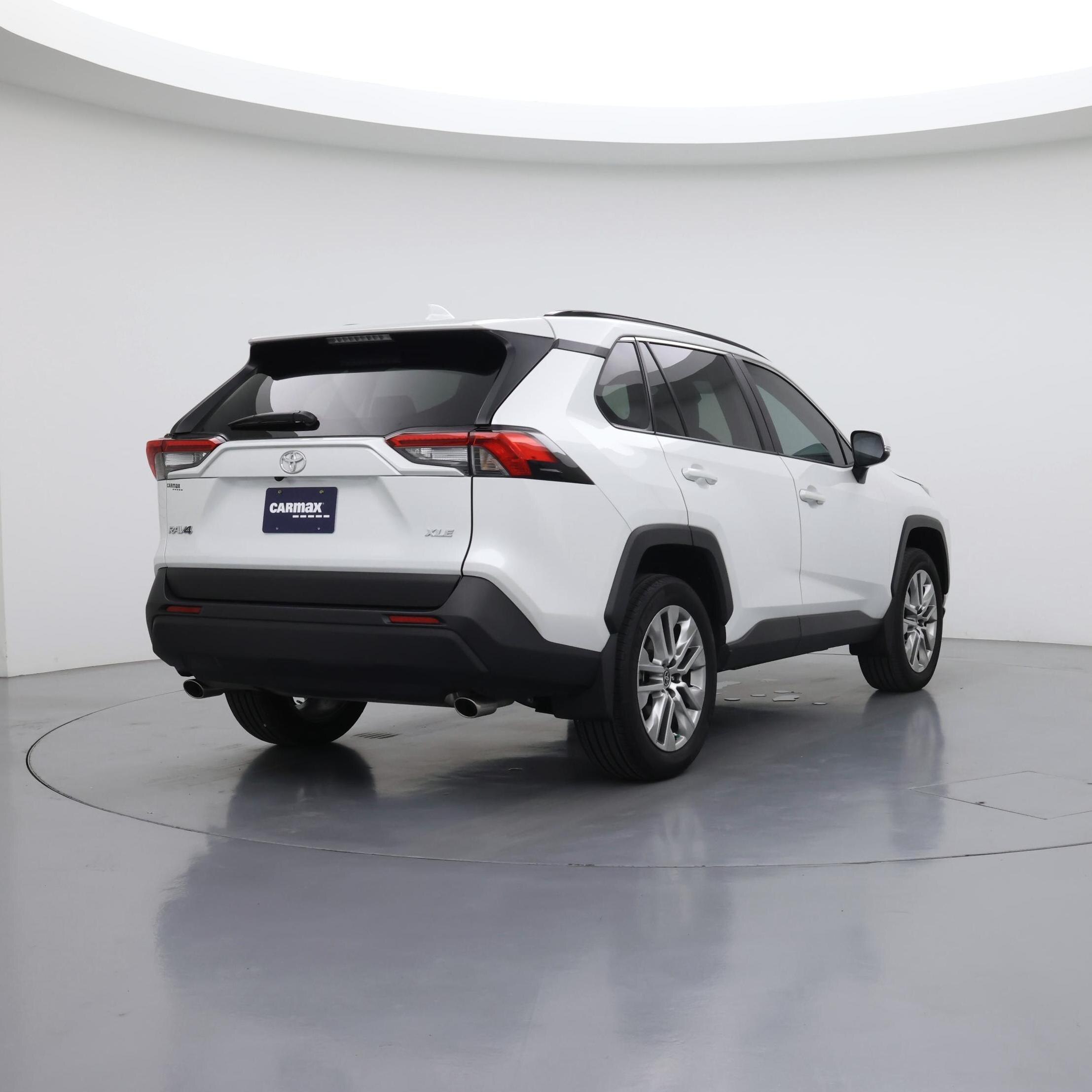 Thumbnail: 2025 Toyota RAV4 - 8