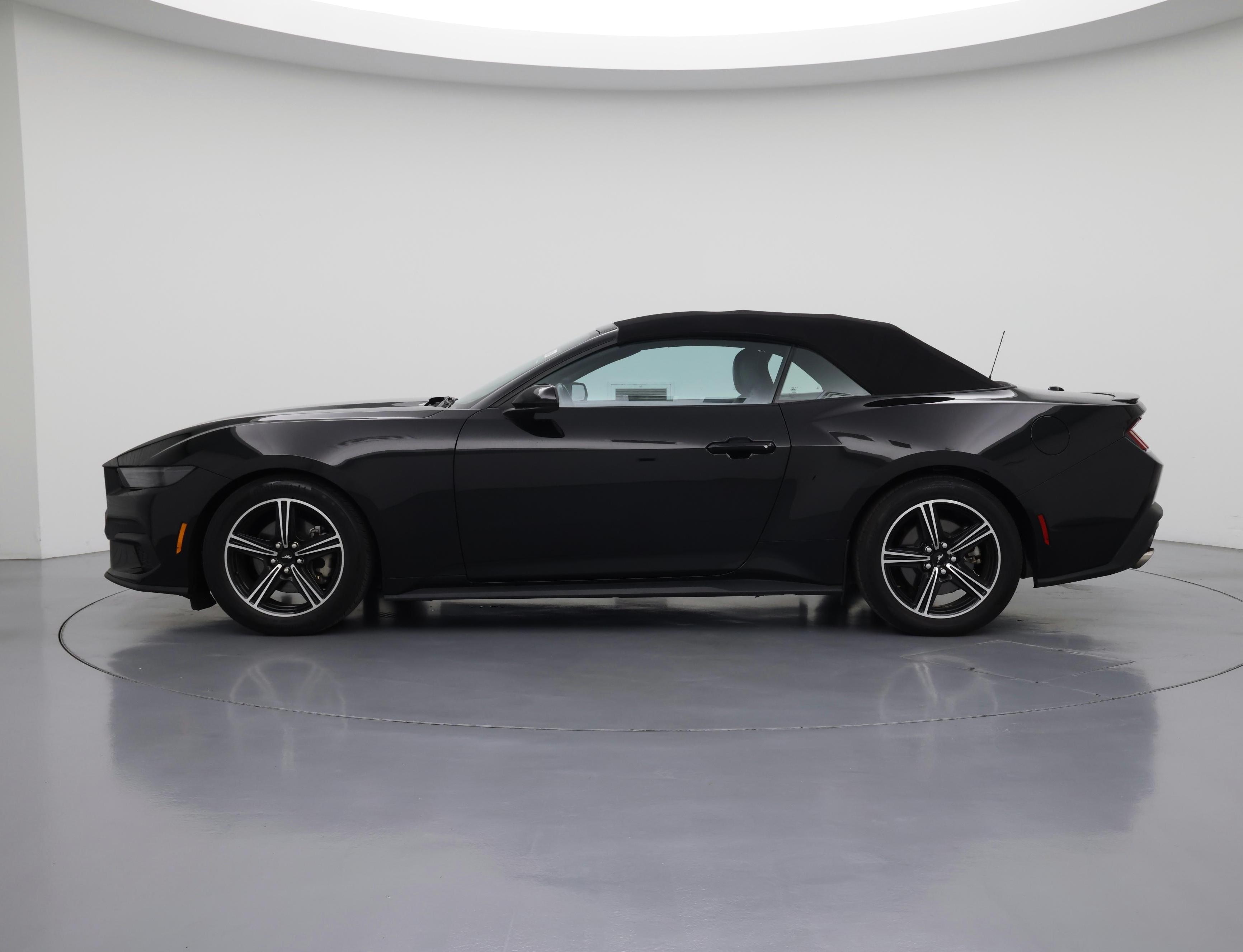 Thumbnail: 2025 Ford Mustang - 3