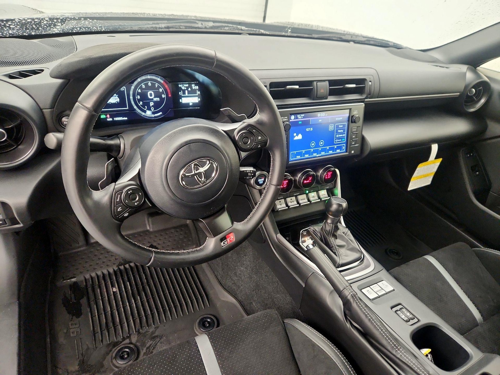 2024 Toyota GR86 Premium - Photo 10