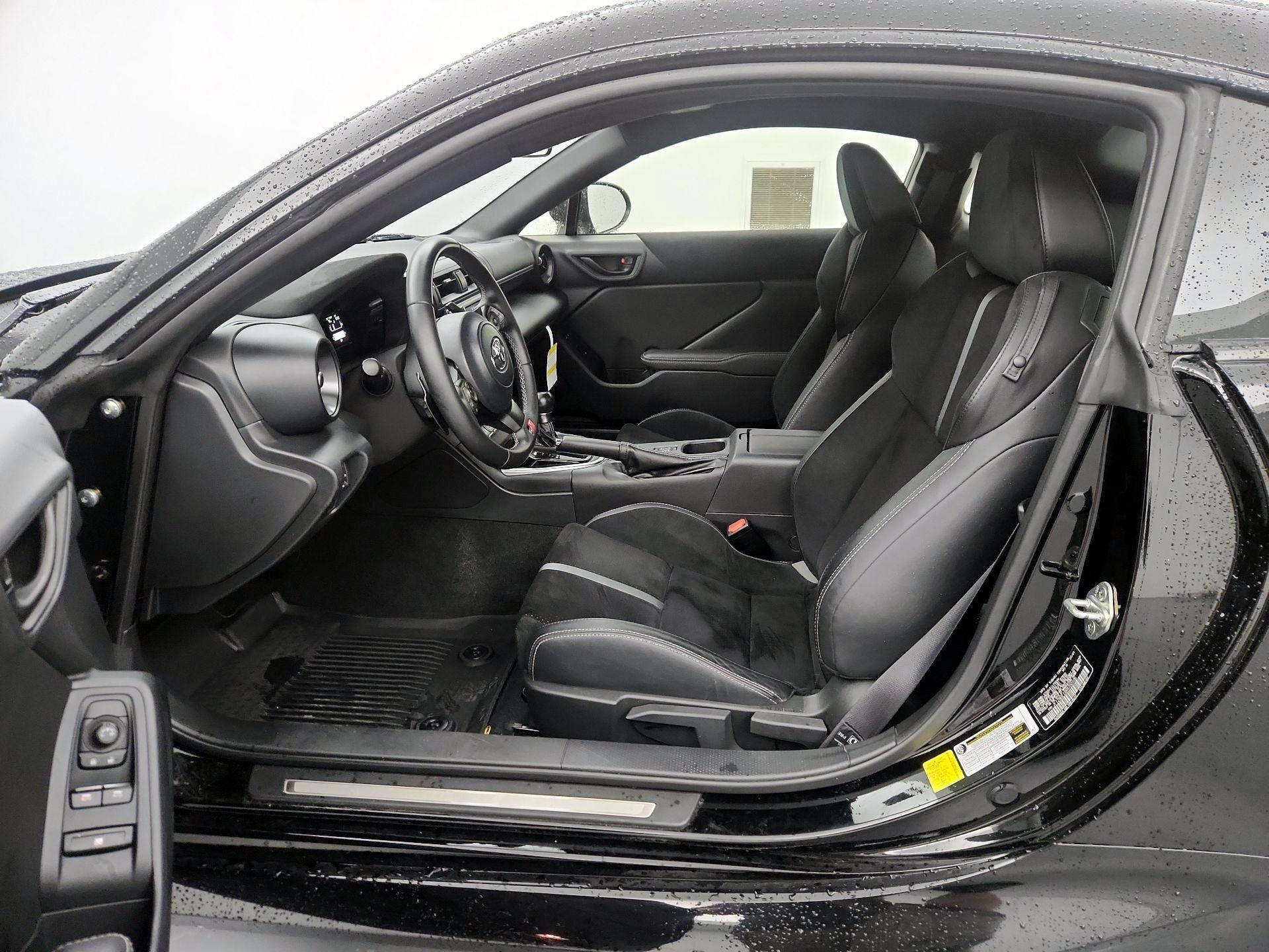Thumbnail: 2024 Toyota GR86 - 11