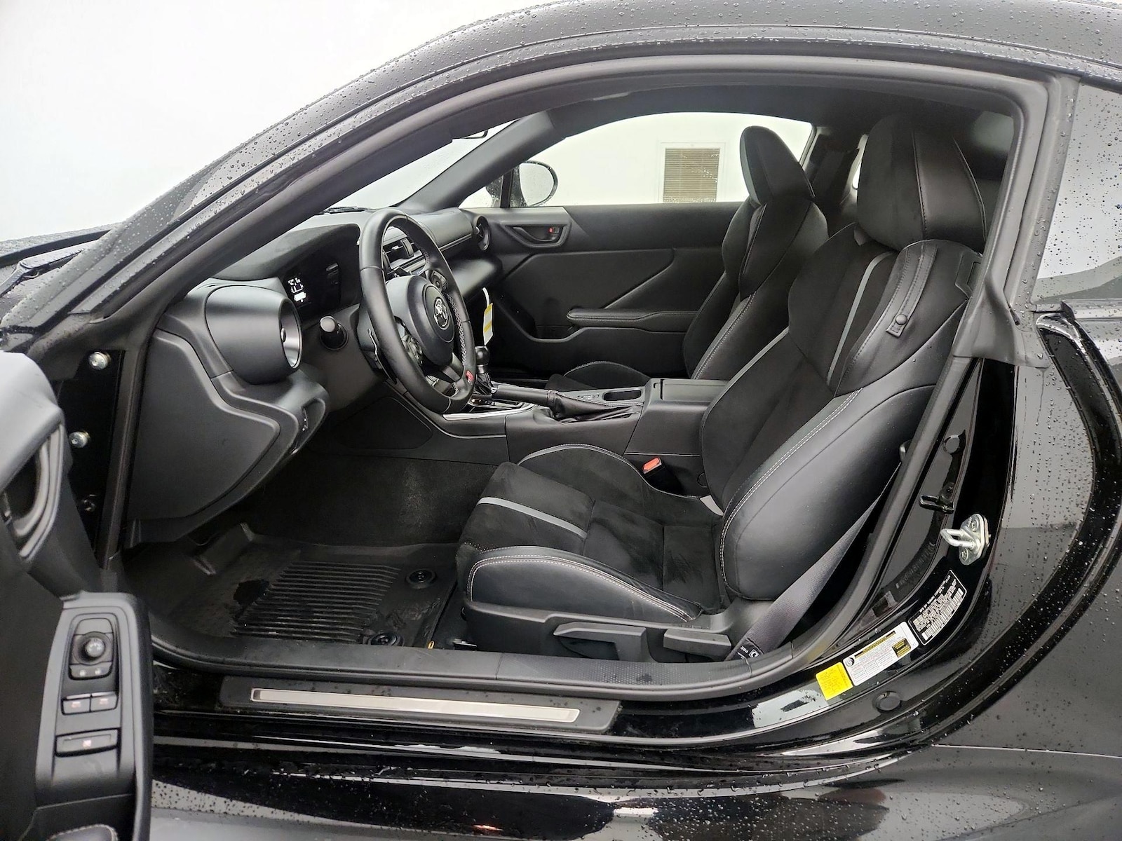2024 Toyota GR86 Premium - Photo 12