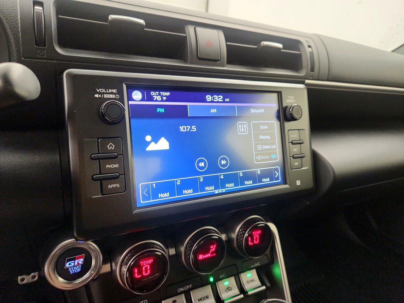 2024 Toyota GR86 Premium - Photo 16