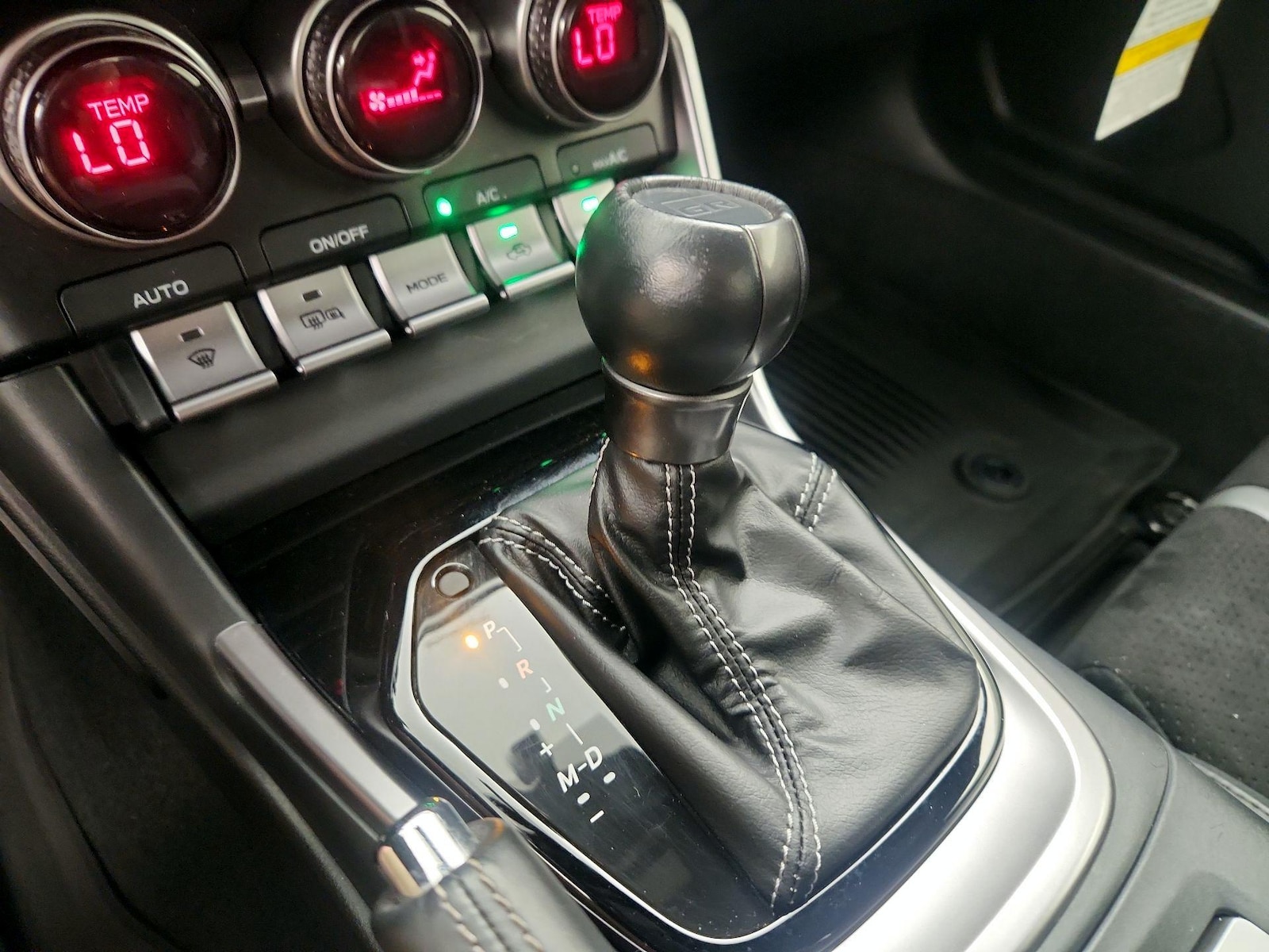 2024 Toyota GR86 Premium - Photo 18