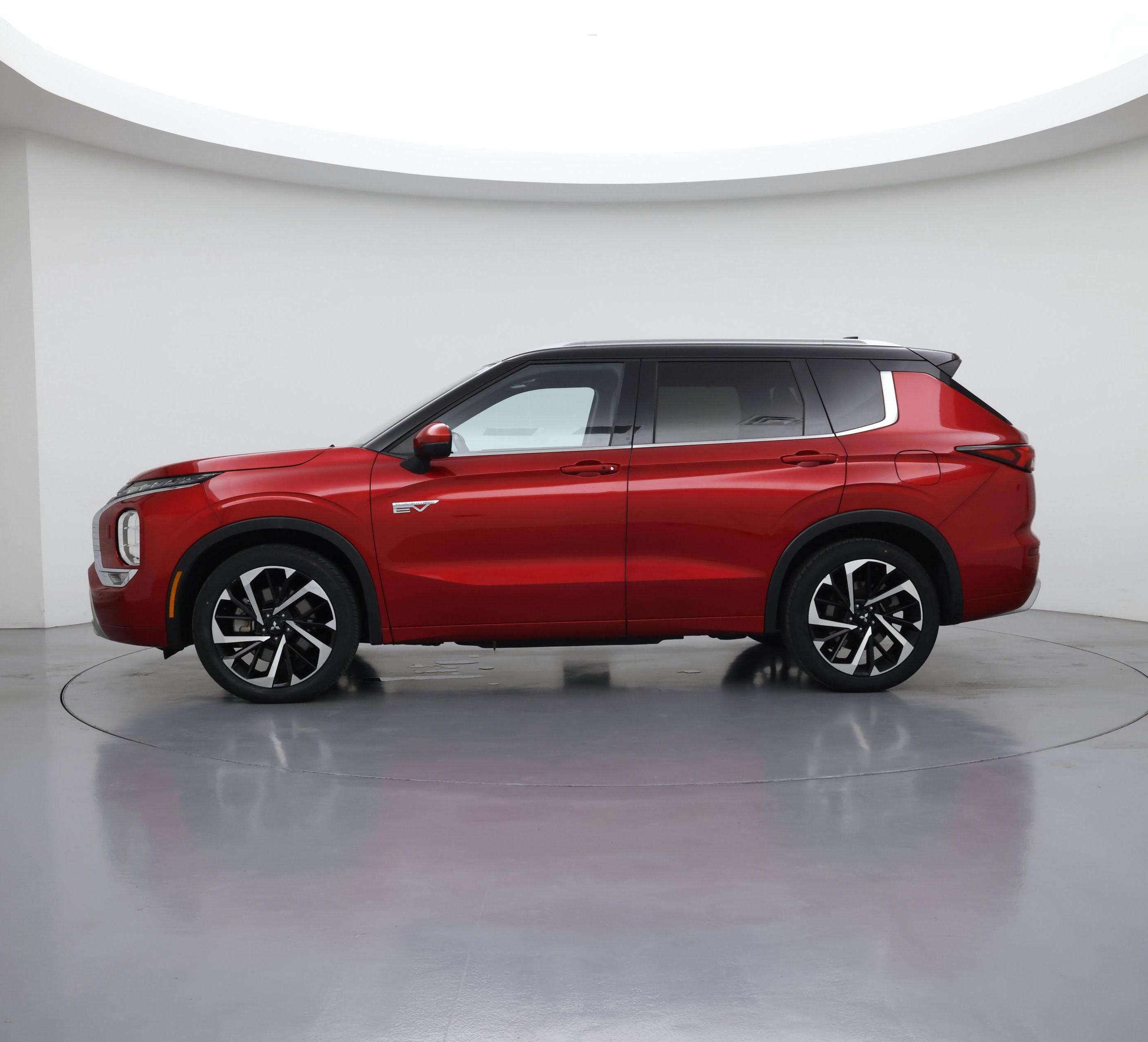 Thumbnail: 2024 Mitsubishi Outlander - 3