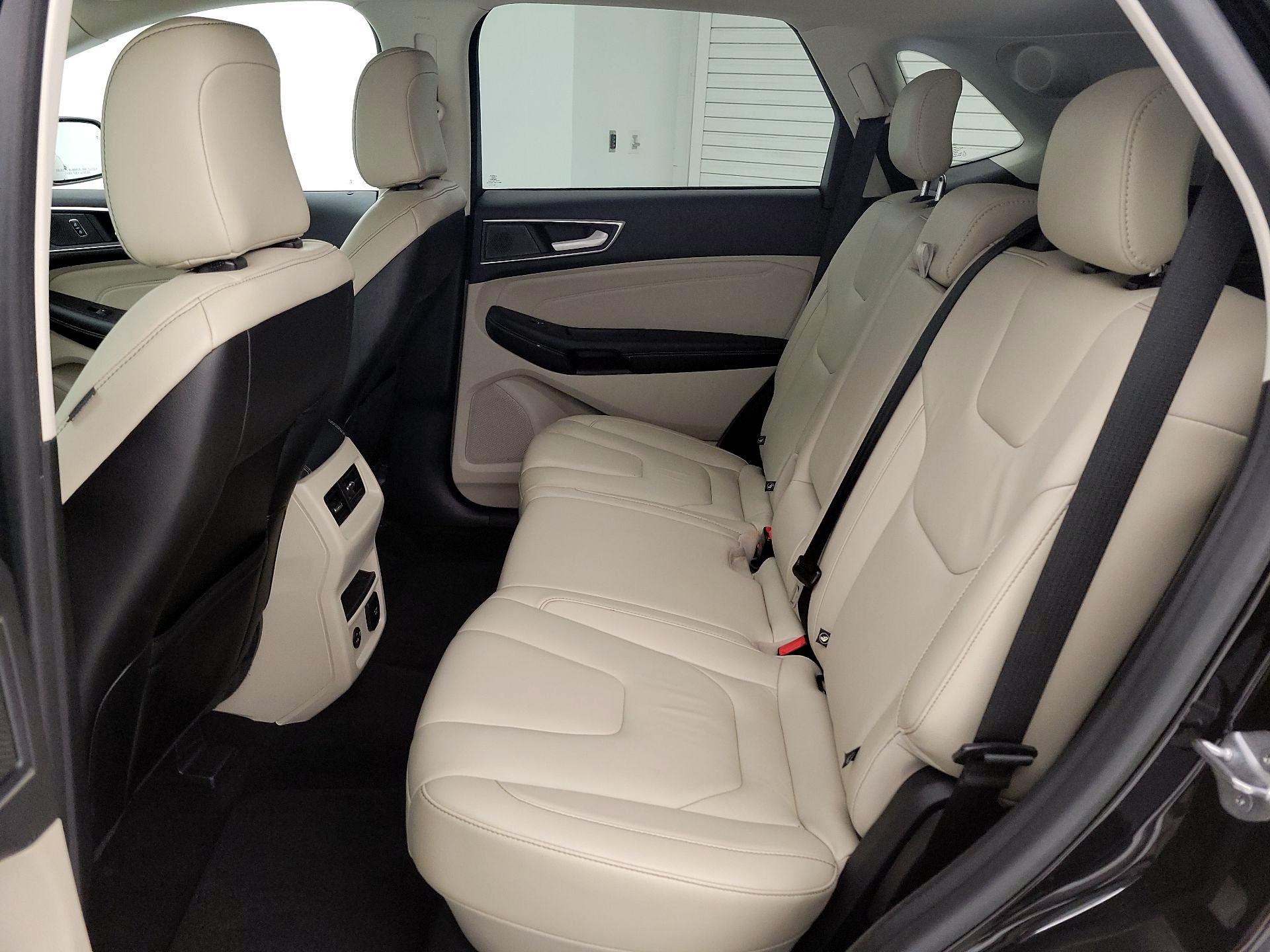 Thumbnail: 2021 Ford Edge - 19