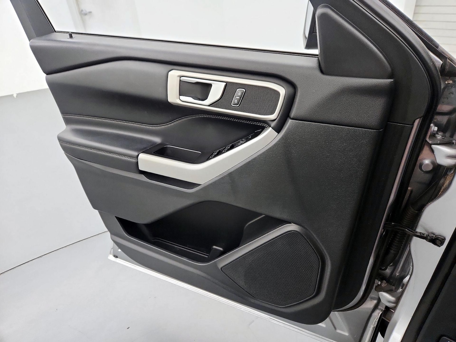 2020 Ford Explorer XLT - Photo 13