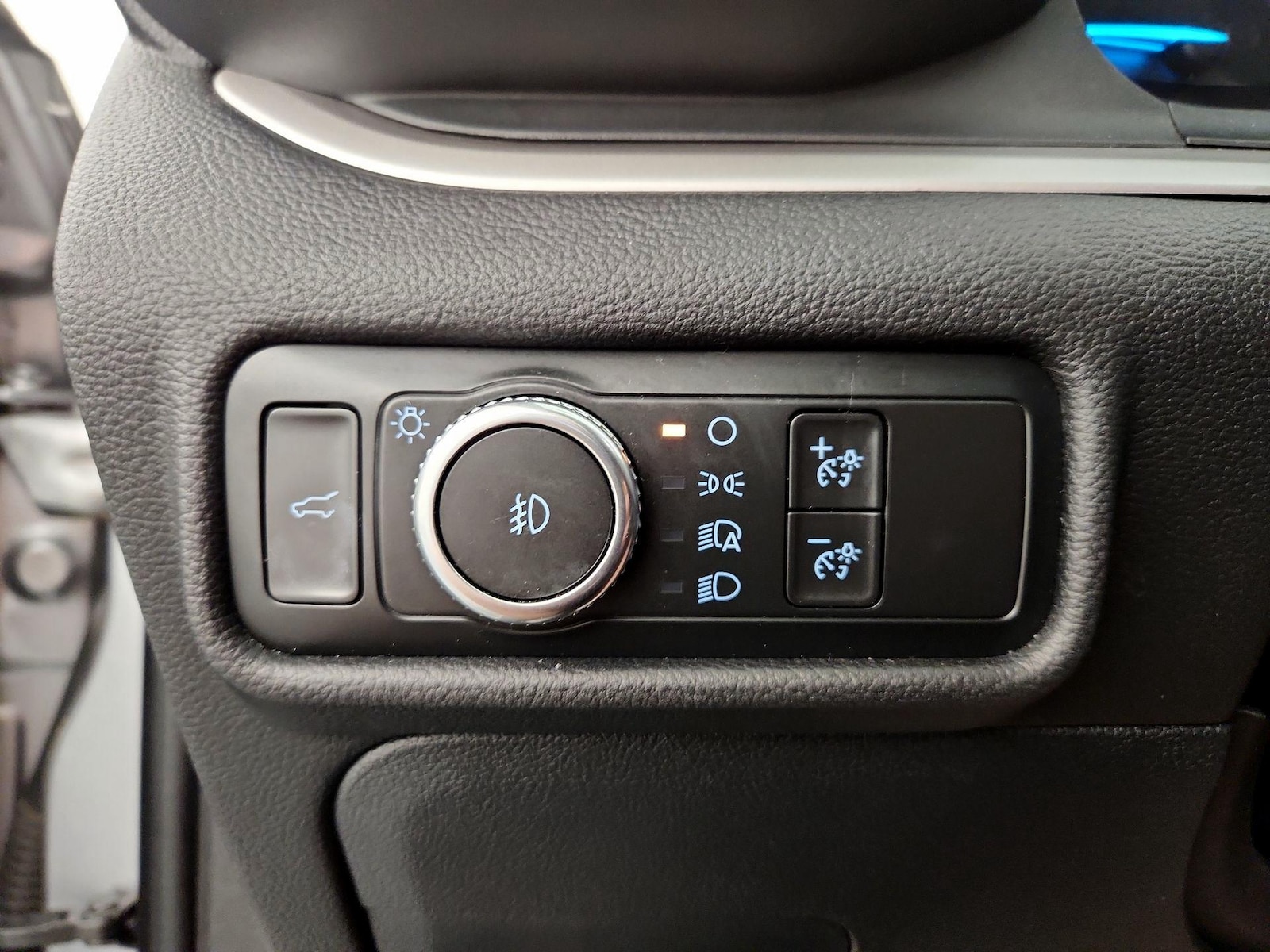 2020 Ford Explorer XLT - Photo 14