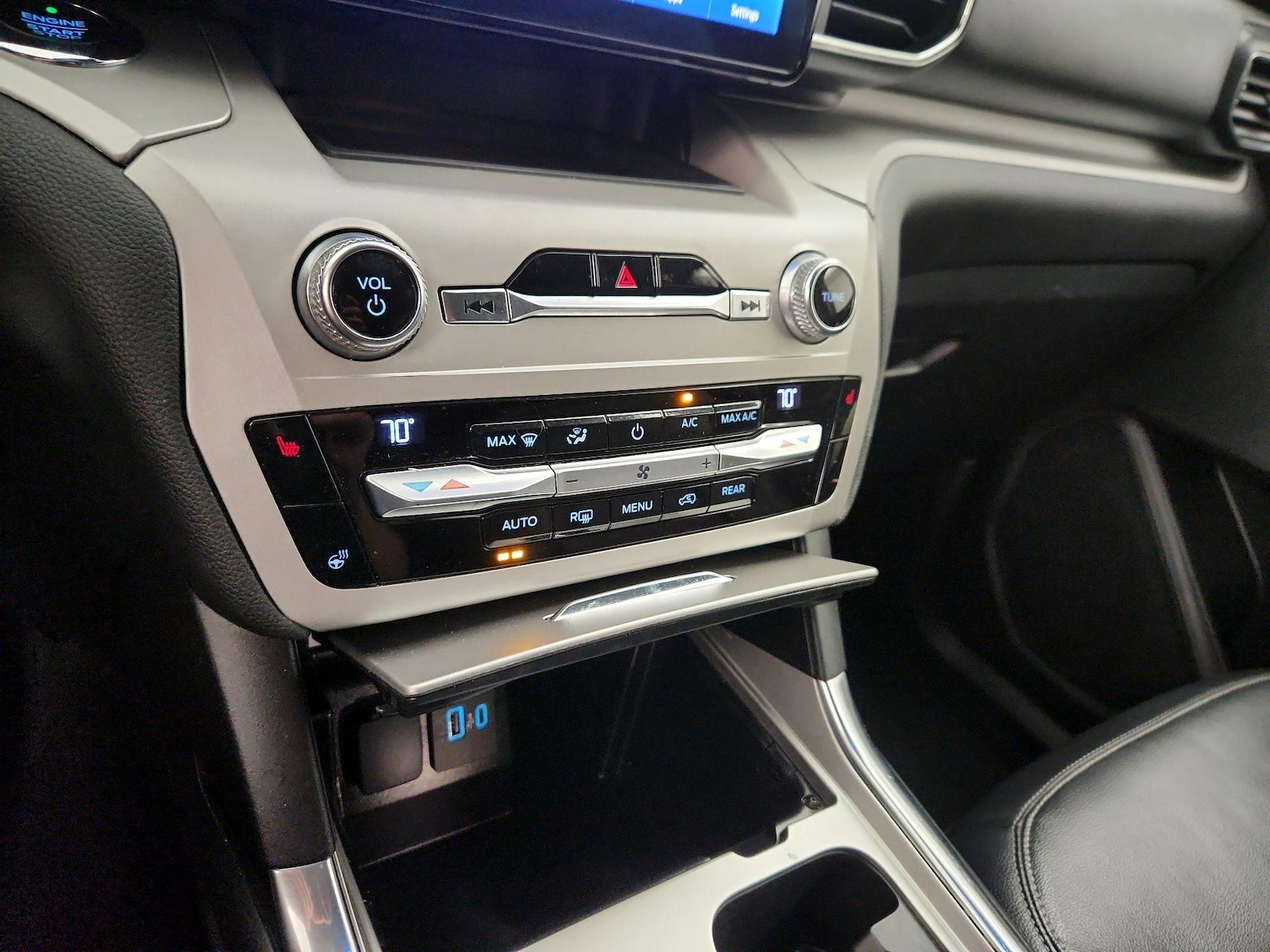 2020 Ford Explorer XLT - Photo 17
