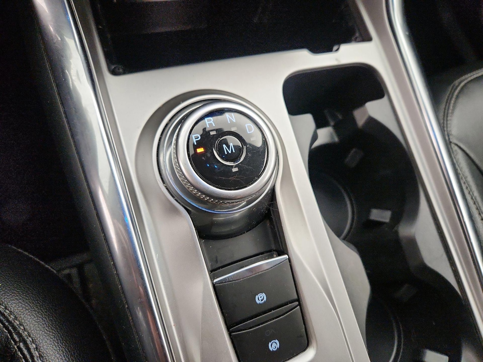 2020 Ford Explorer XLT - Photo 18