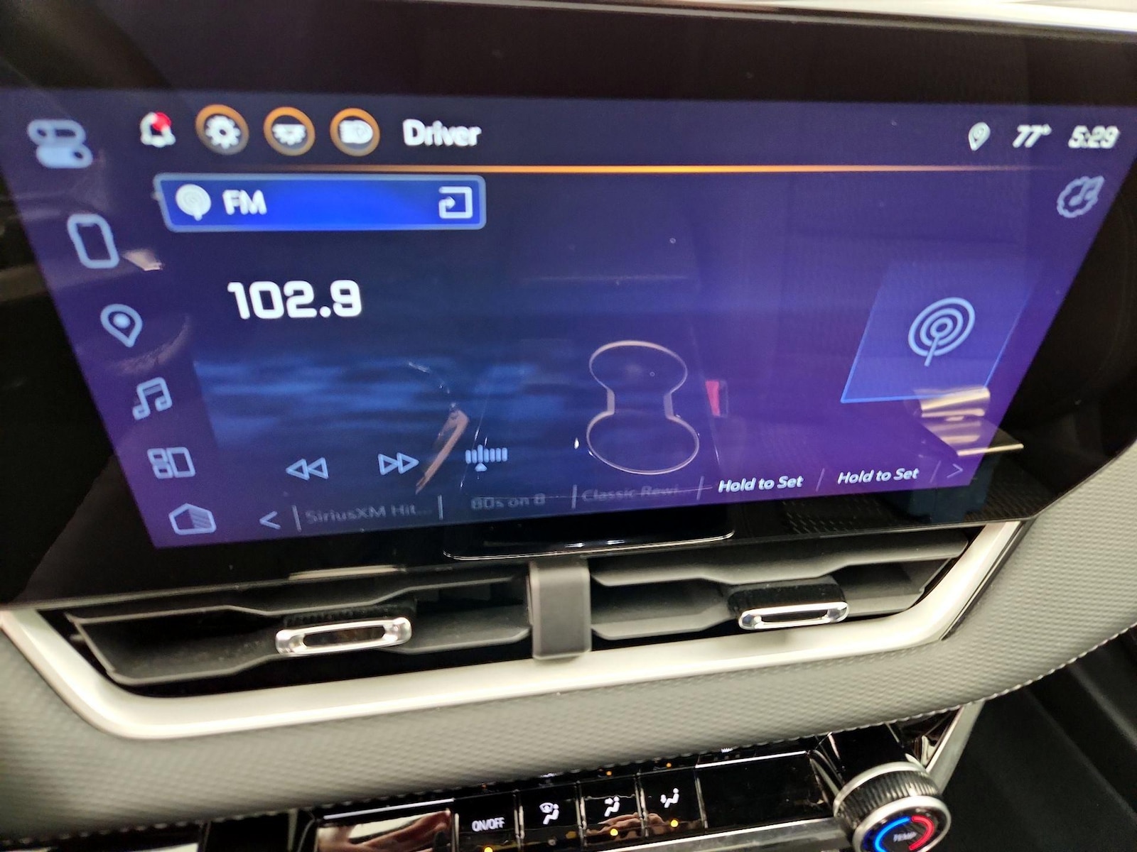 2025 Chevrolet Equinox LT - Photo 16