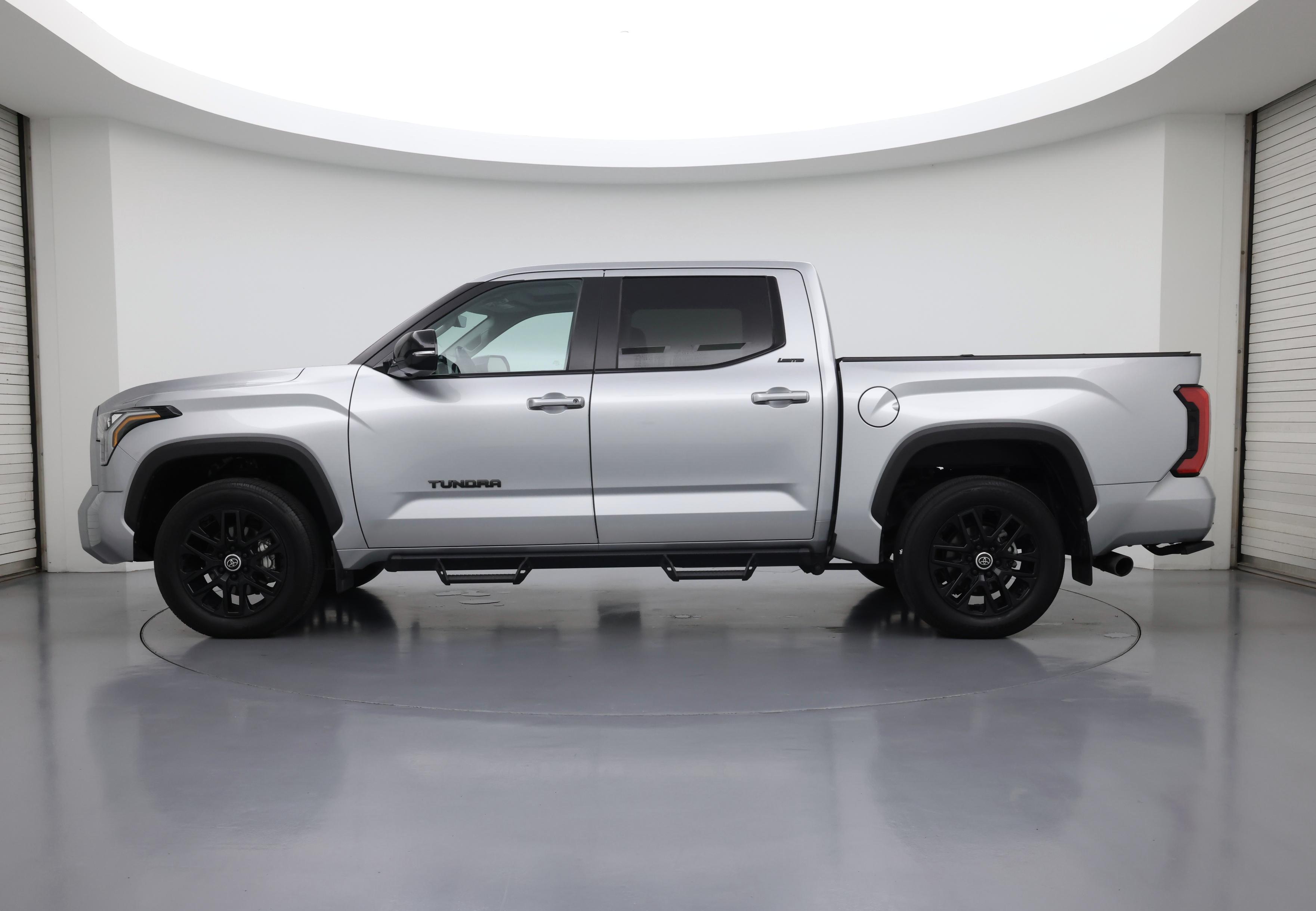 Thumbnail: 2024 Toyota Tundra - 3