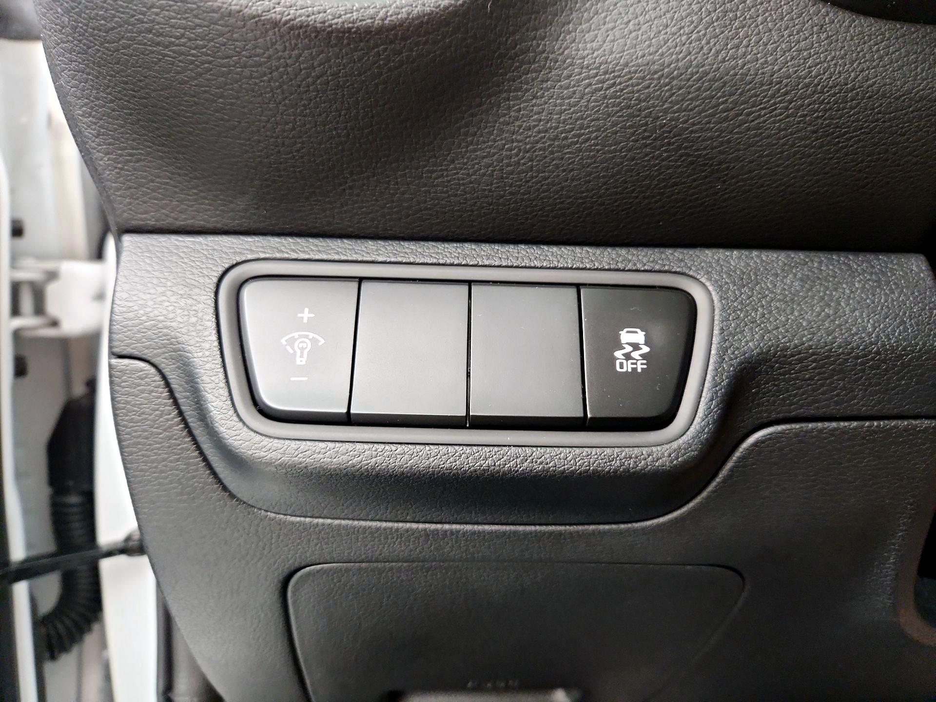 Thumbnail: 2024 Kia Forte - 13