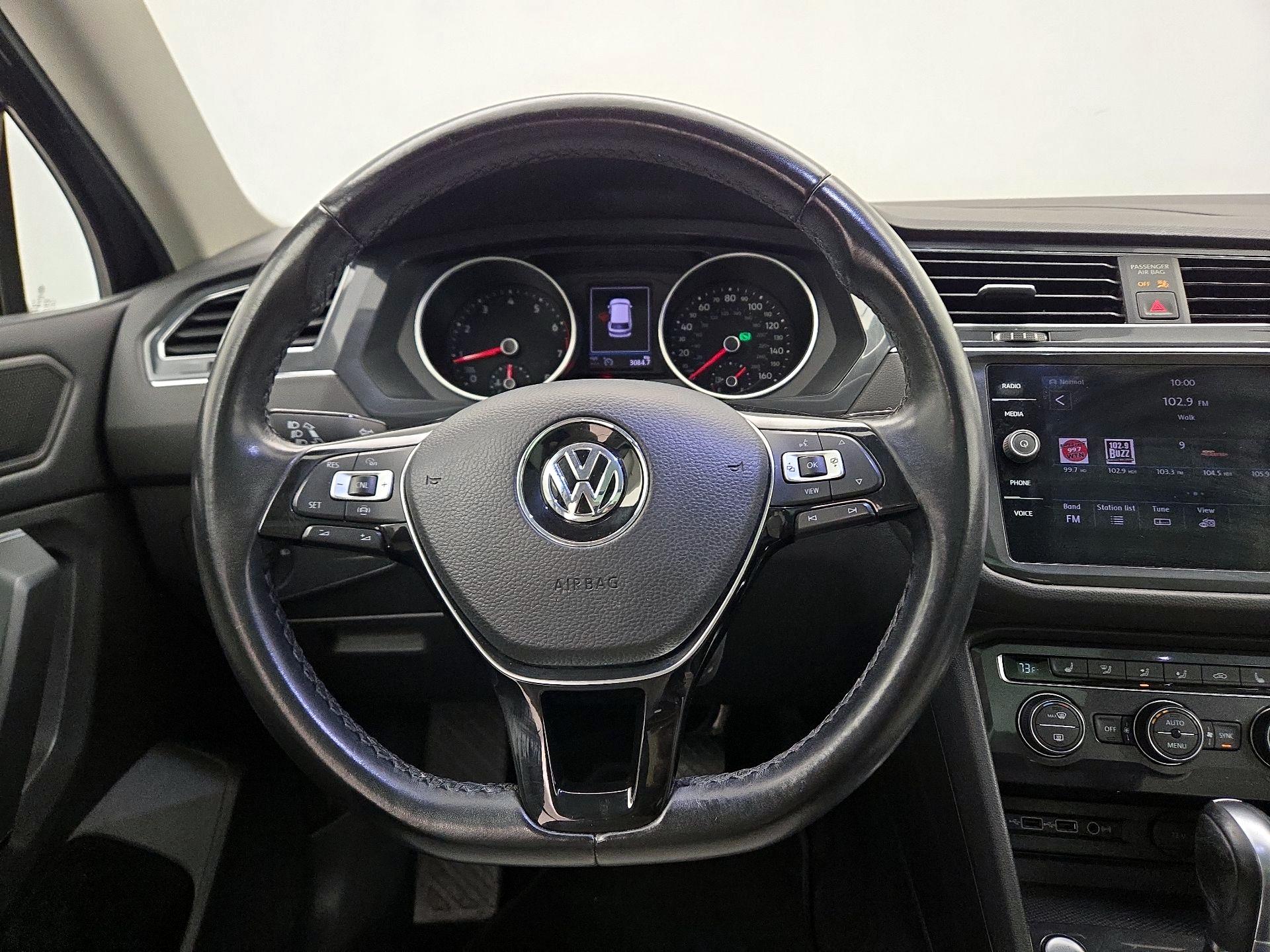 Thumbnail: 2019 Volkswagen Tiguan - 10