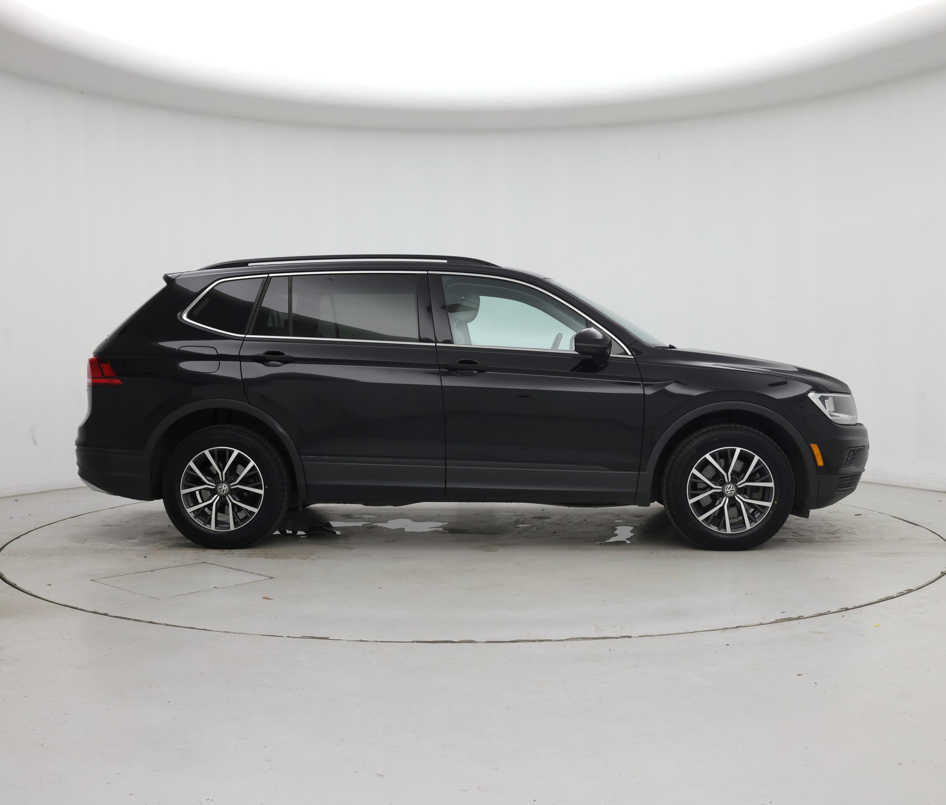 Thumbnail: 2019 Volkswagen Tiguan - 7