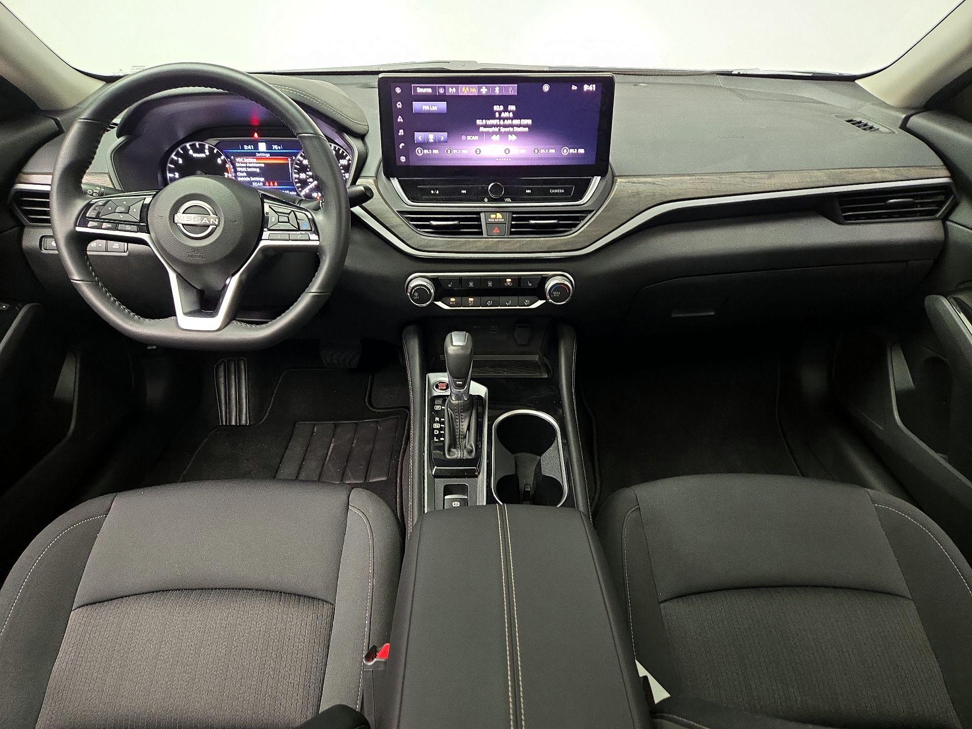 Thumbnail: 2023 Nissan Altima - 9