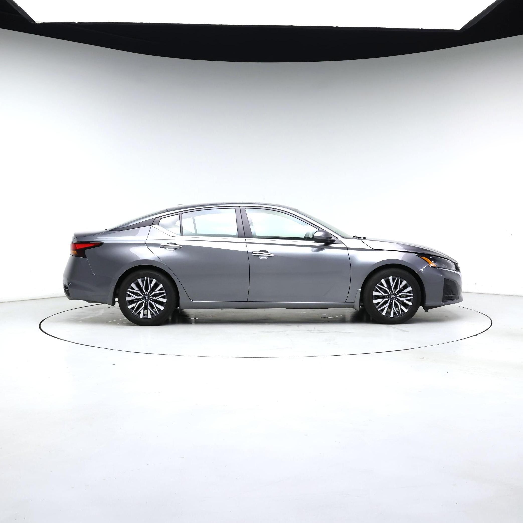 Thumbnail: 2023 Nissan Altima - 7