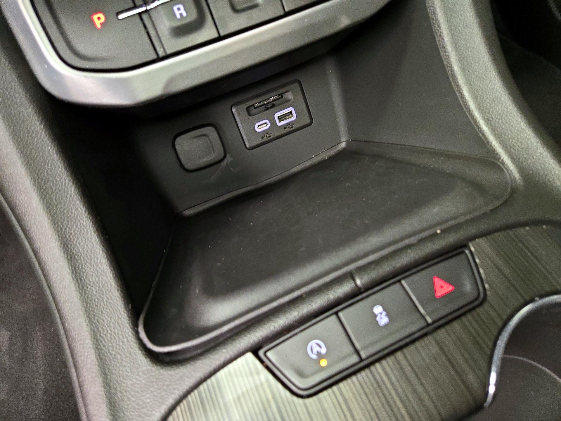 Thumbnail: 2023 GMC Acadia - 19