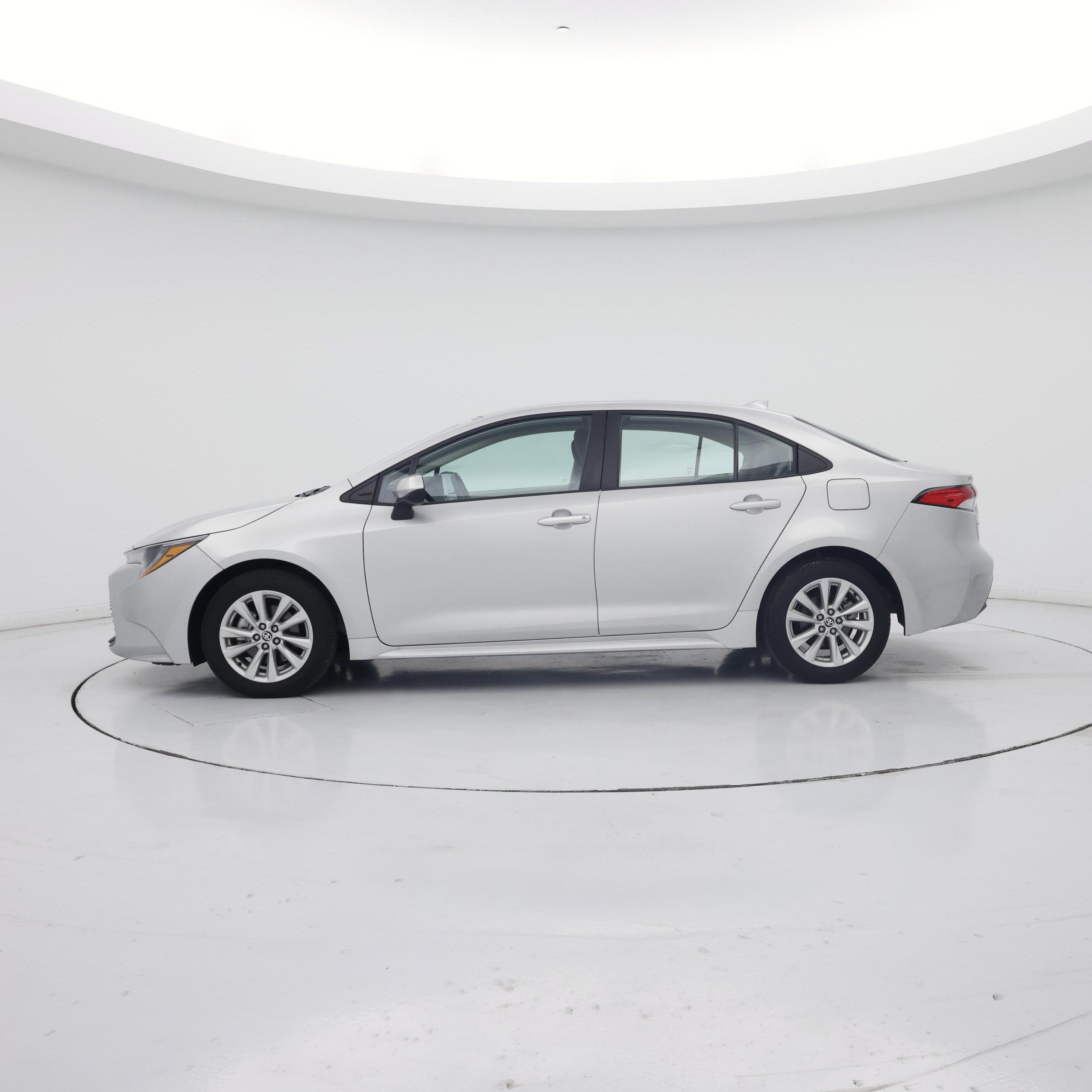 Thumbnail: 2024 Toyota Corolla - 3