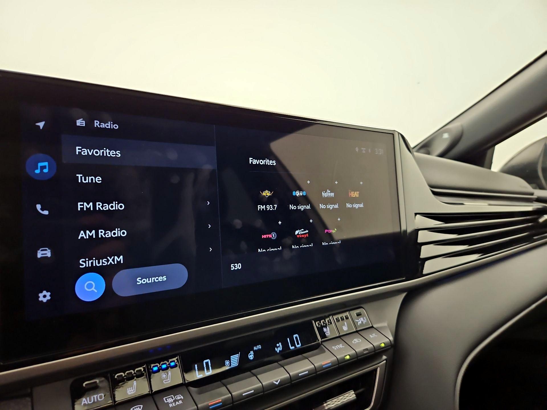 Thumbnail: 2025 Toyota Camry - 15