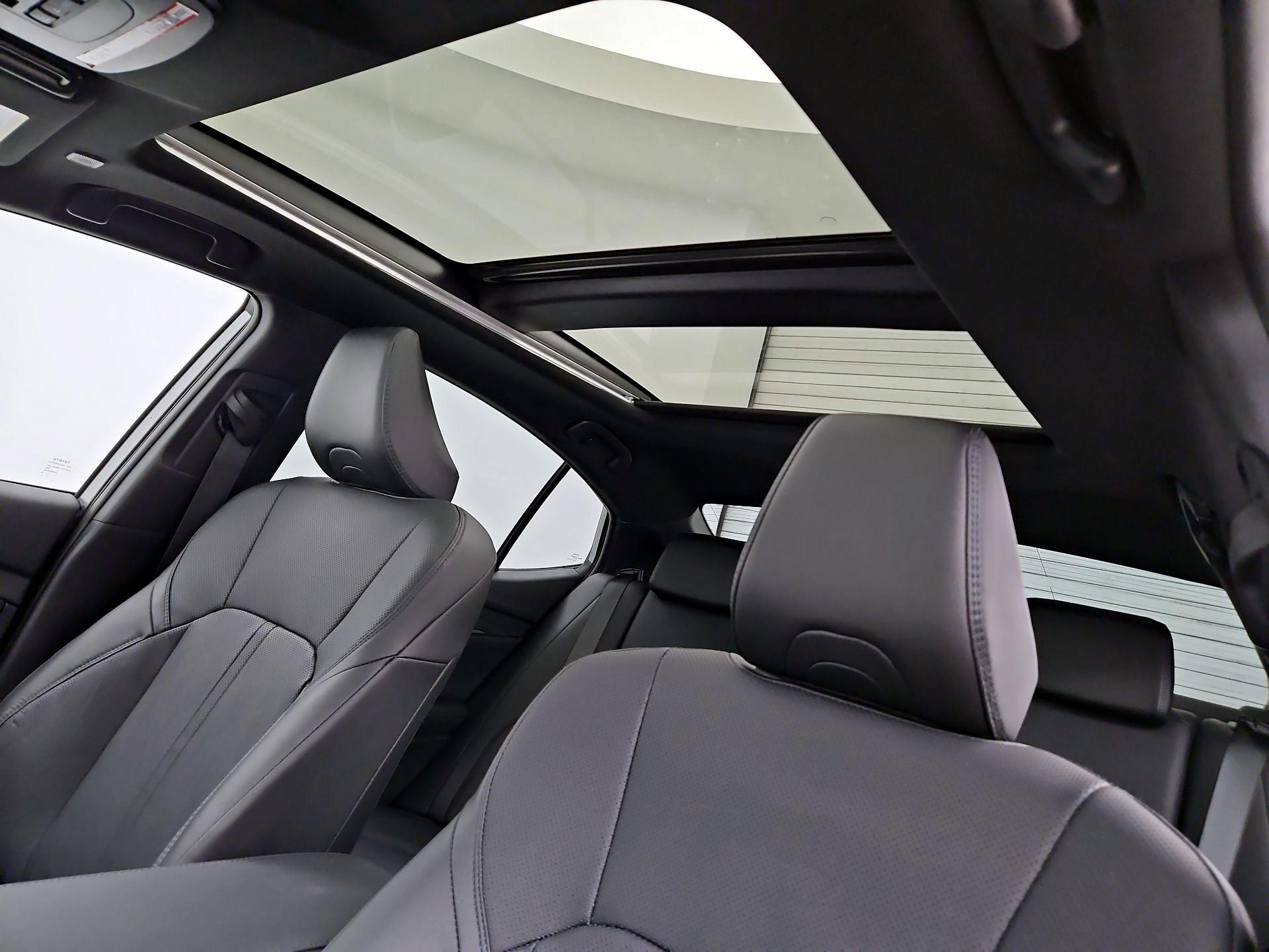 Thumbnail: 2025 Toyota Camry - 19