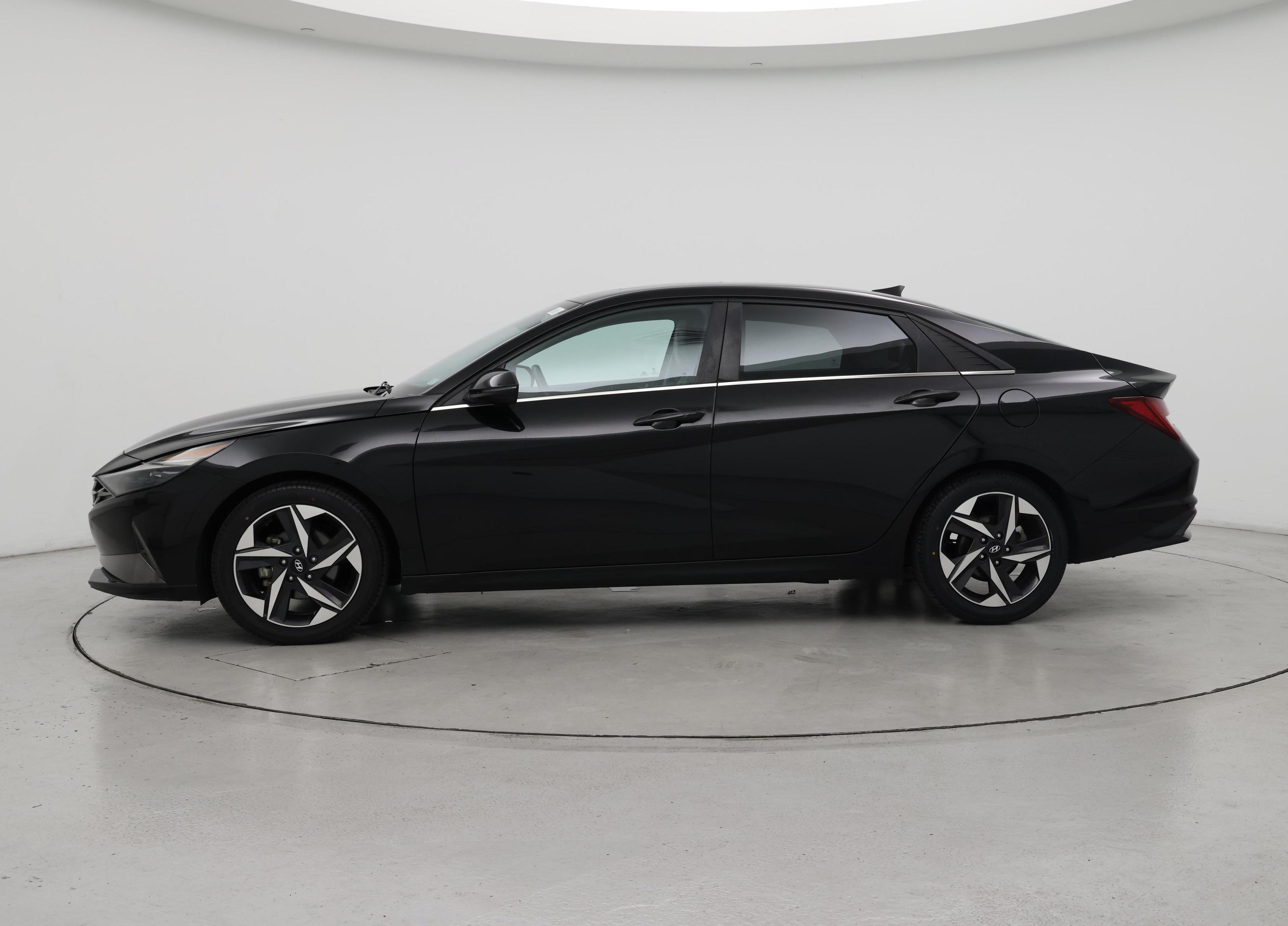 Thumbnail: 2023 Hyundai Elantra - 3