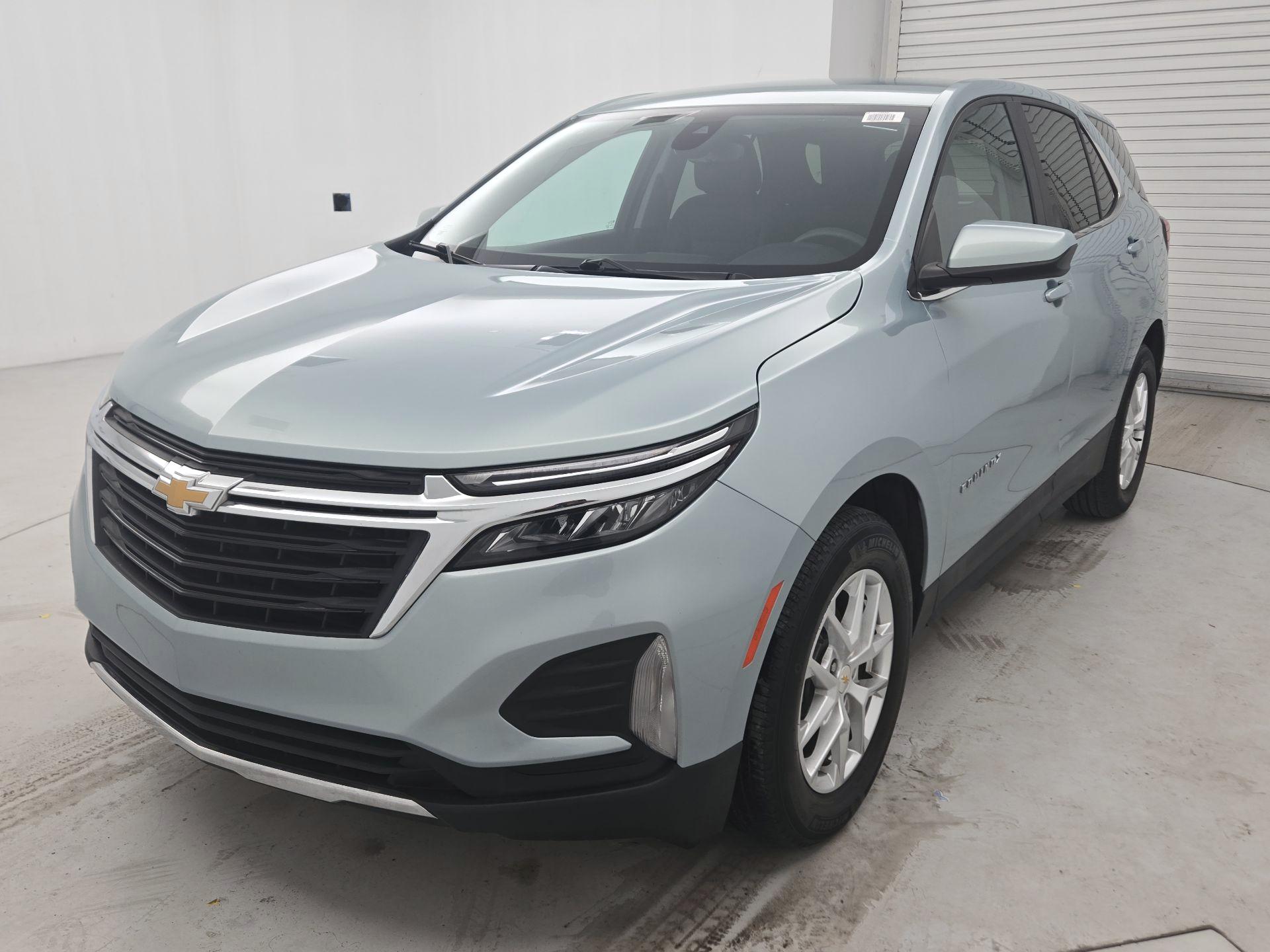 Thumbnail: 2022 Chevrolet Equinox - 3