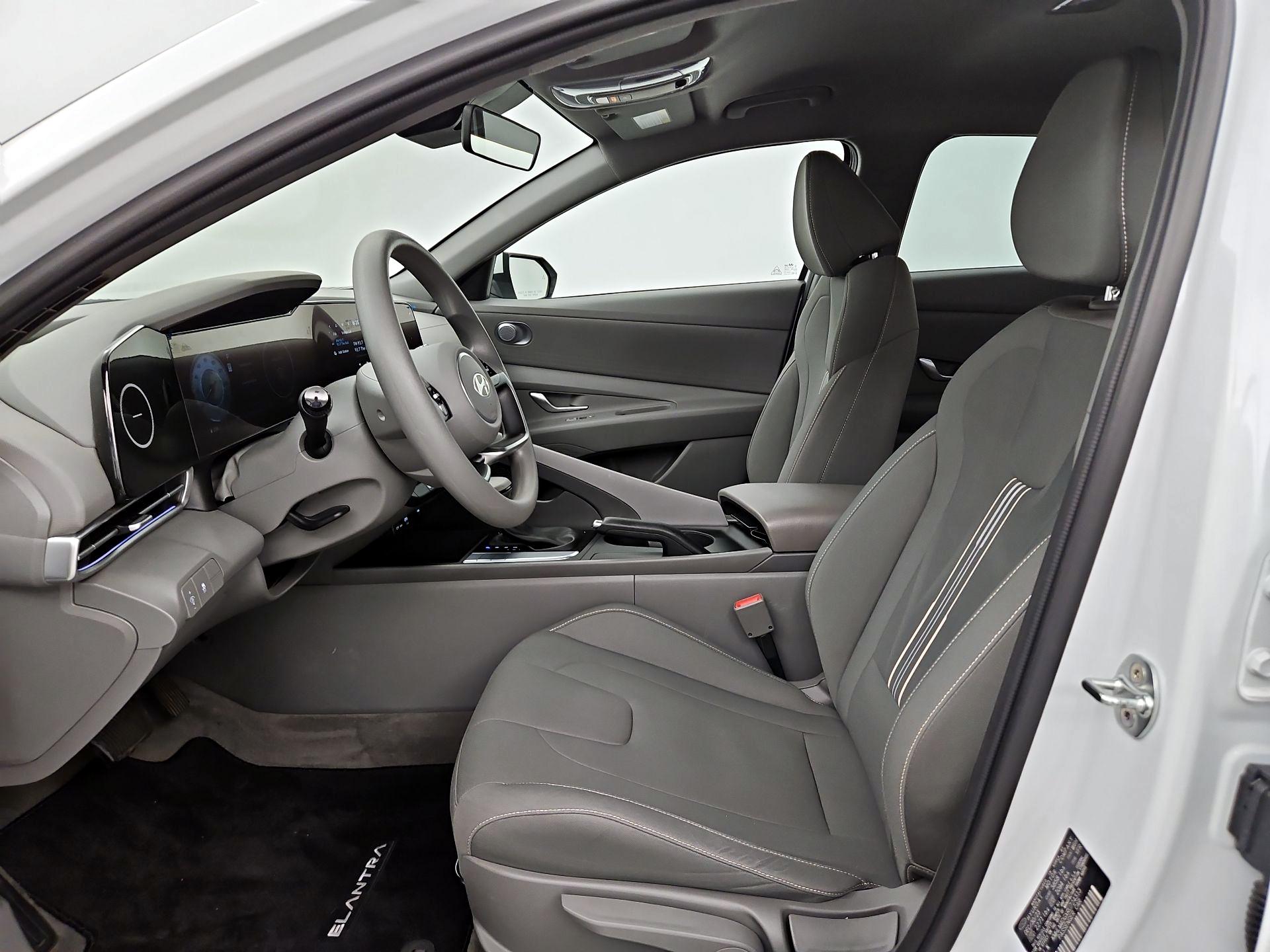 Thumbnail: 2024 Hyundai Elantra - 11