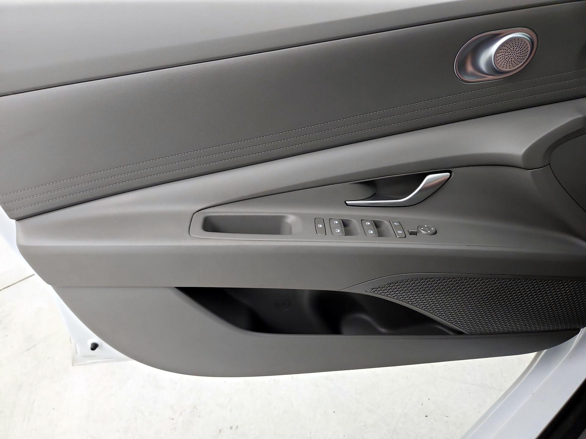 Thumbnail: 2024 Hyundai Elantra - 12