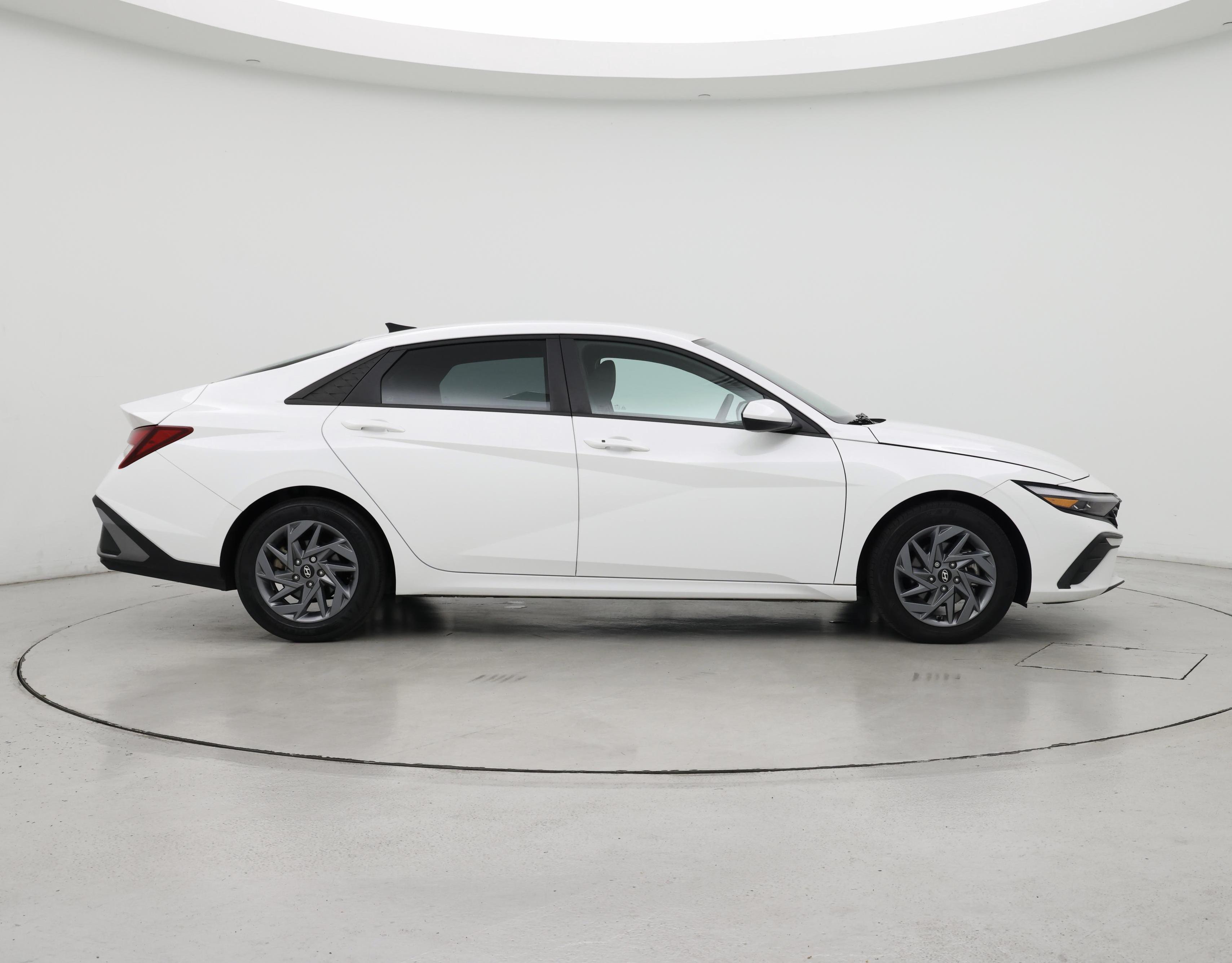 Thumbnail: 2024 Hyundai Elantra - 7