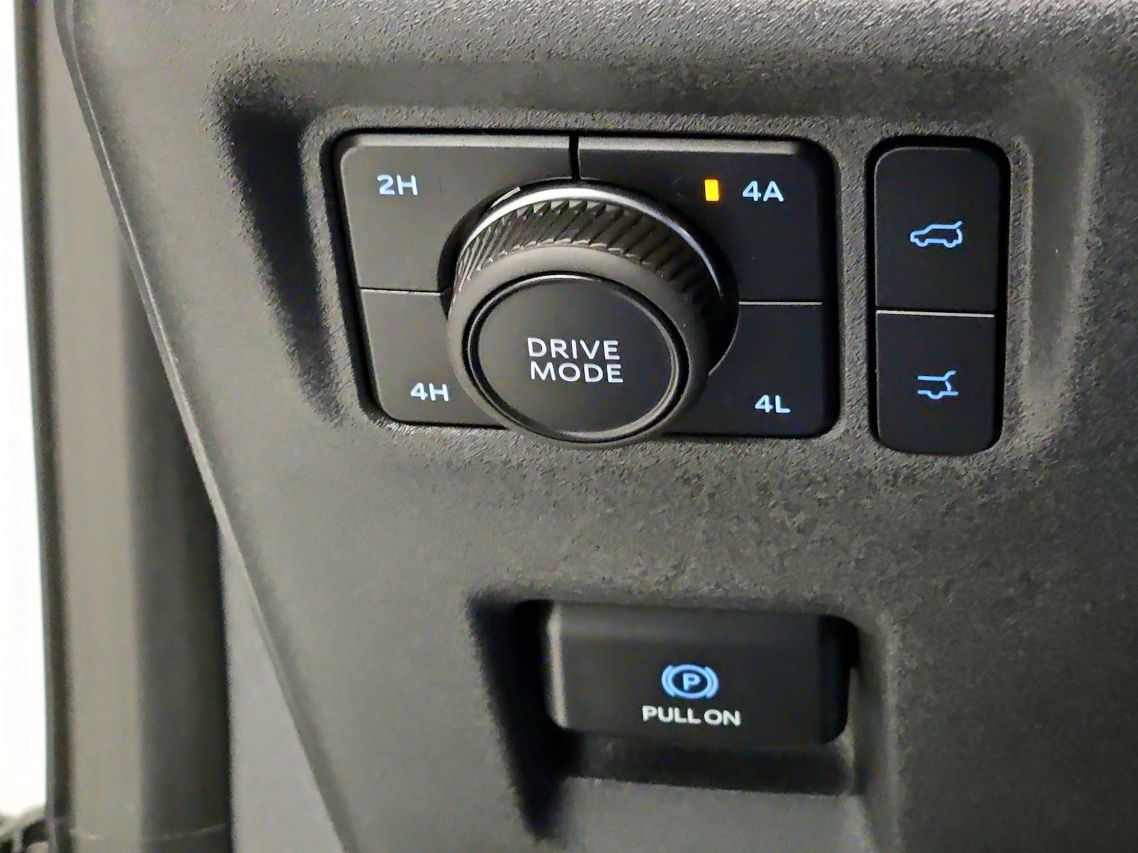 2025 Ford Expedition Active - Photo 14
