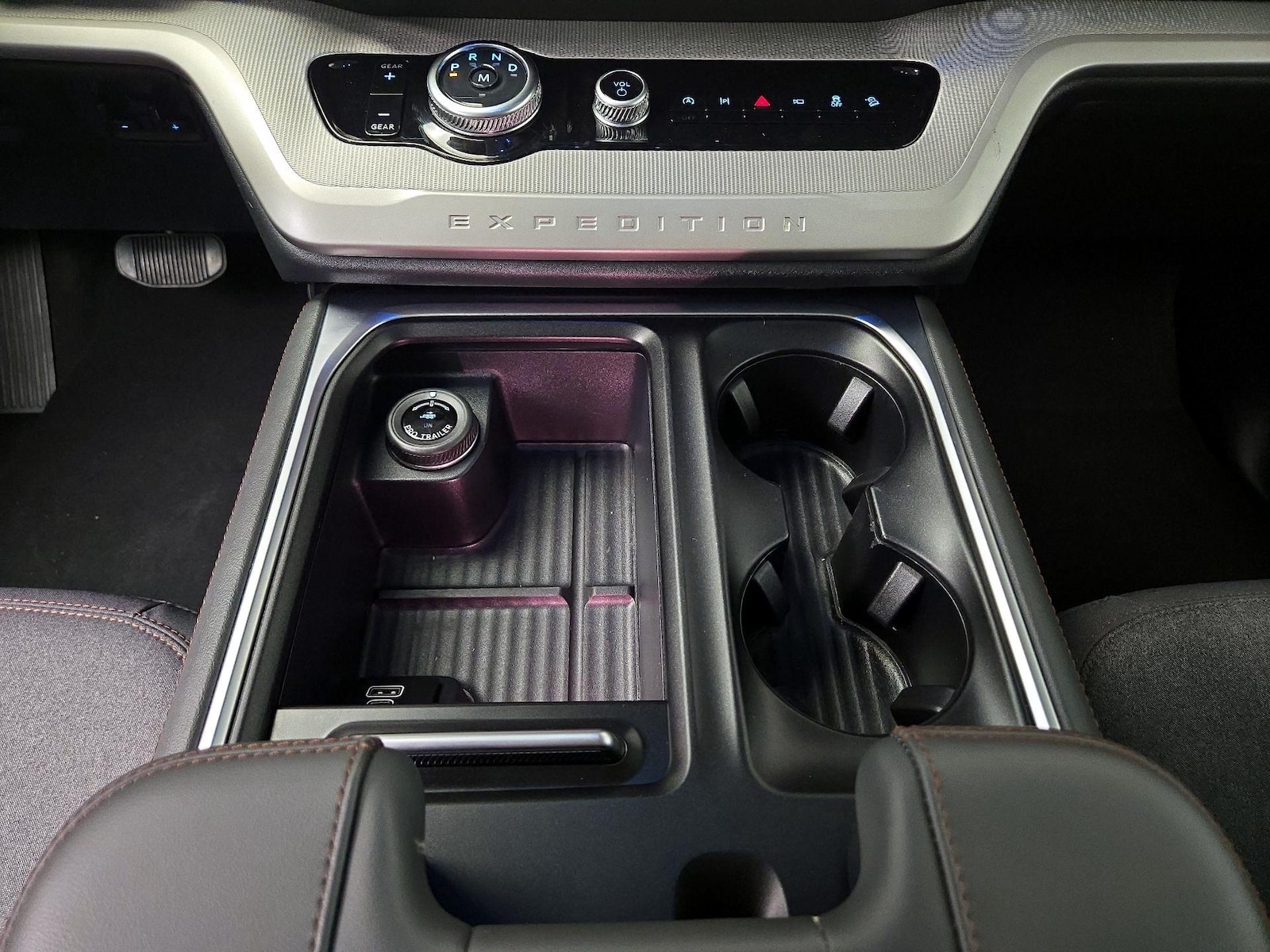 2025 Ford Expedition Active - Photo 19