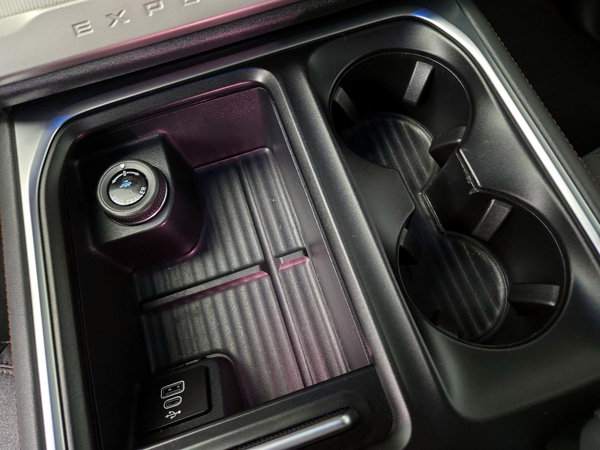 Thumbnail: 2025 Ford Expedition - 19