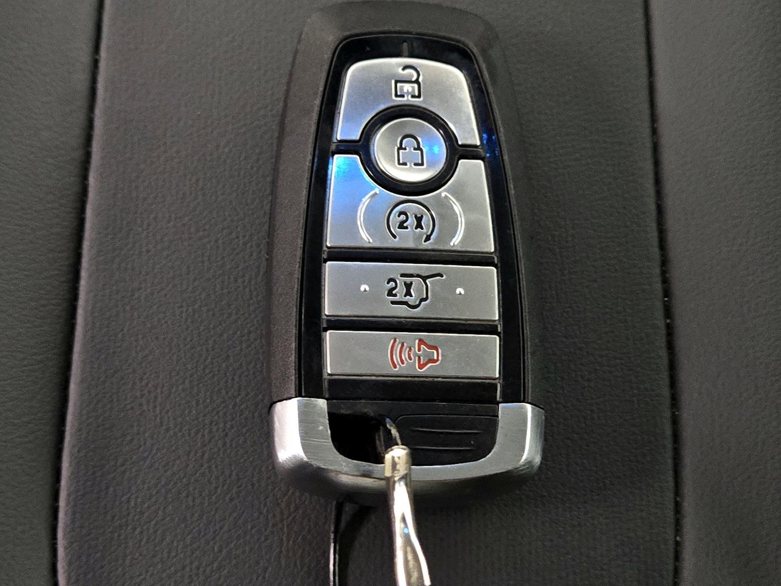2025 Ford Expedition Active - Photo 26