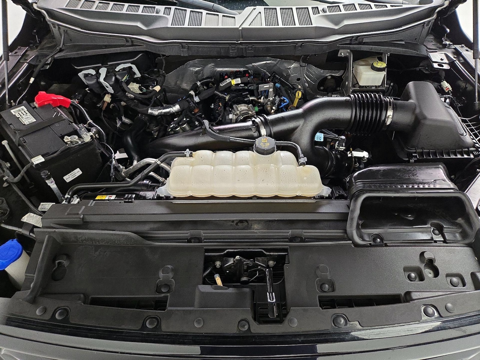 2024 Ford F-150 XLT - Photo 23