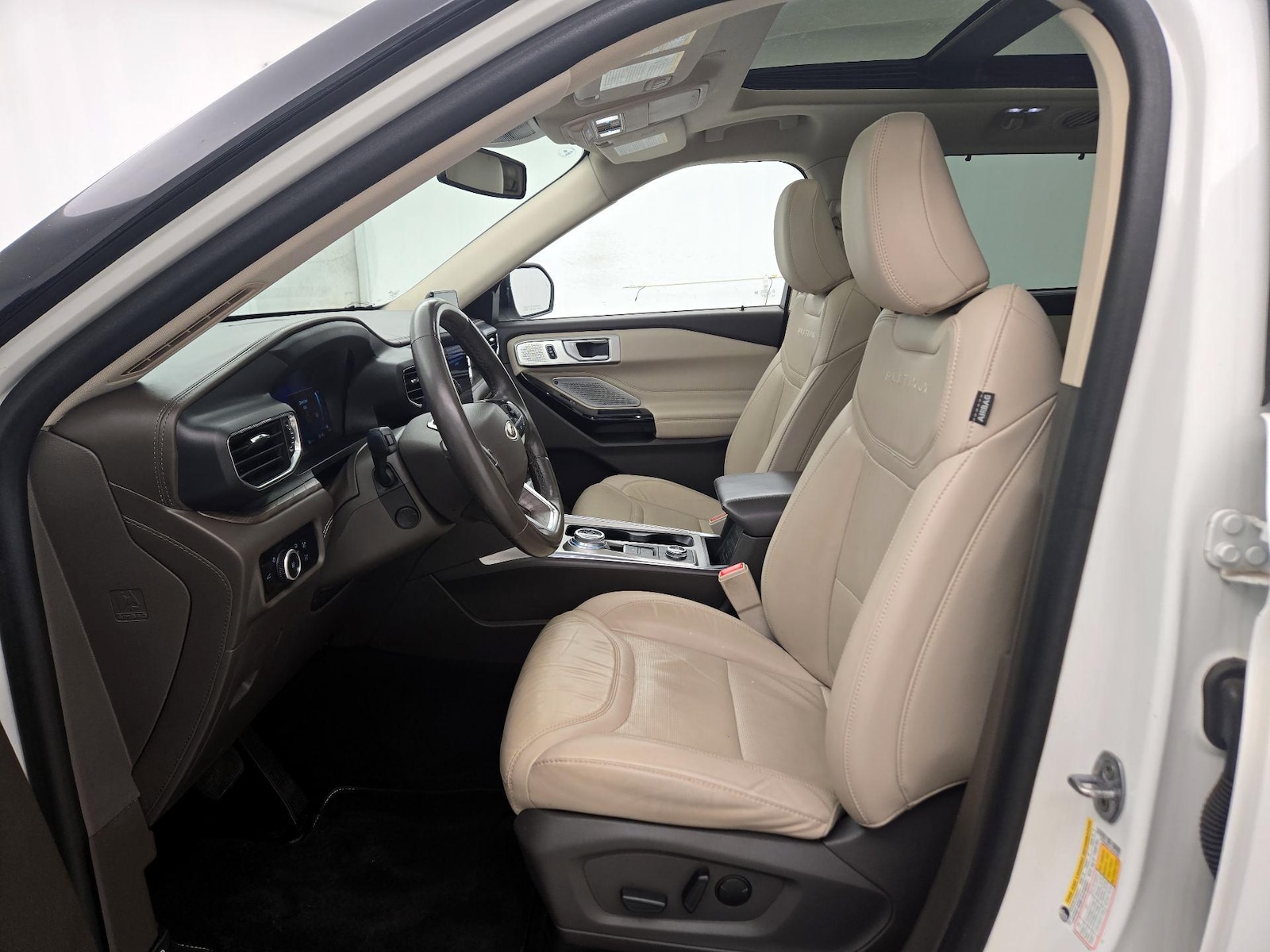 2023 Ford Explorer Platinum - Photo 10