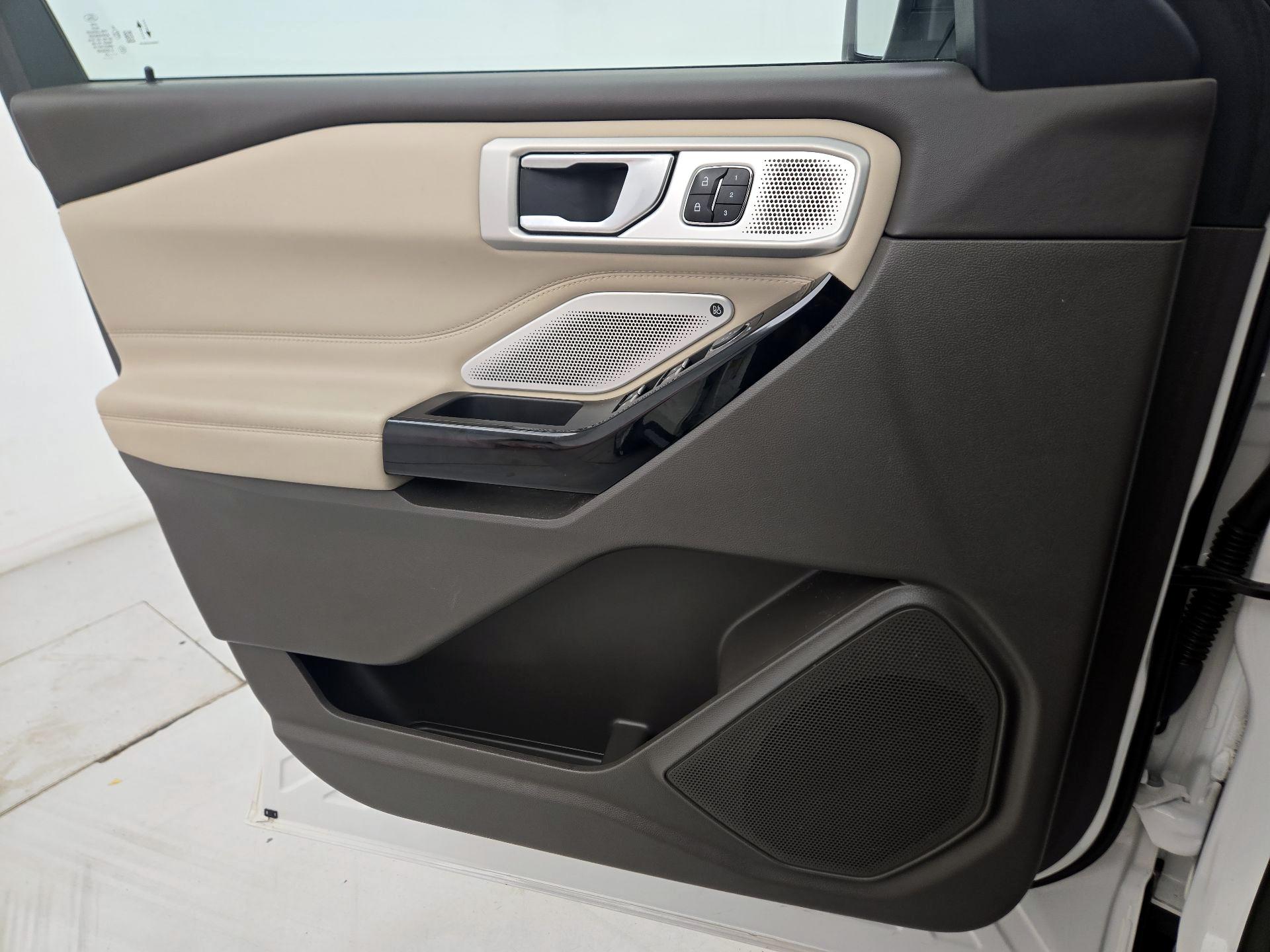 Thumbnail: 2023 Ford Explorer - 10