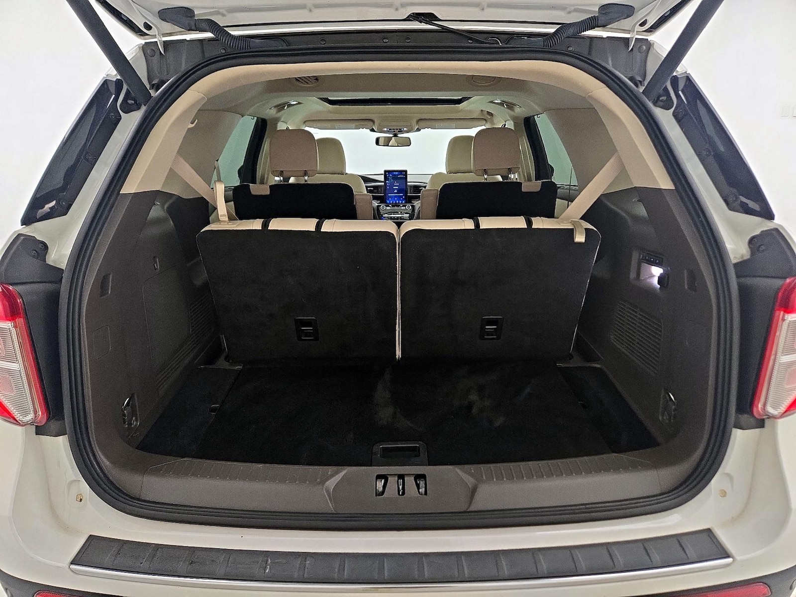 2023 Ford Explorer Platinum - Photo 22