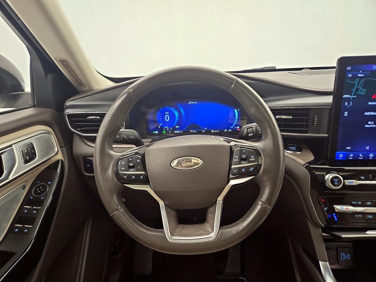 2023 Ford Explorer Platinum - Photo 9