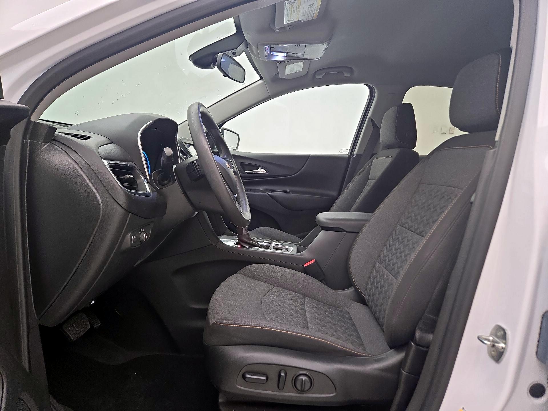 Thumbnail: 2022 Chevrolet Equinox - 11