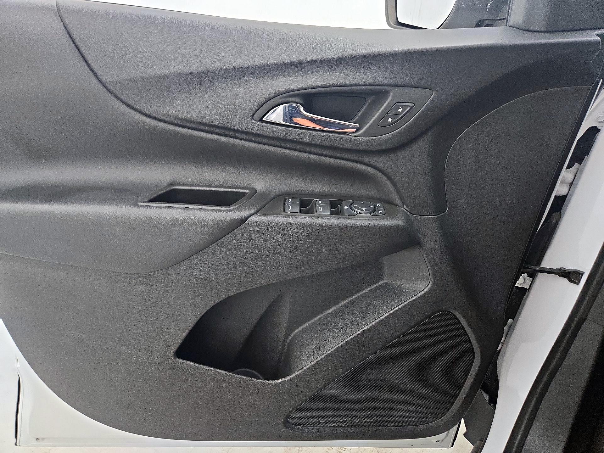 Thumbnail: 2022 Chevrolet Equinox - 12