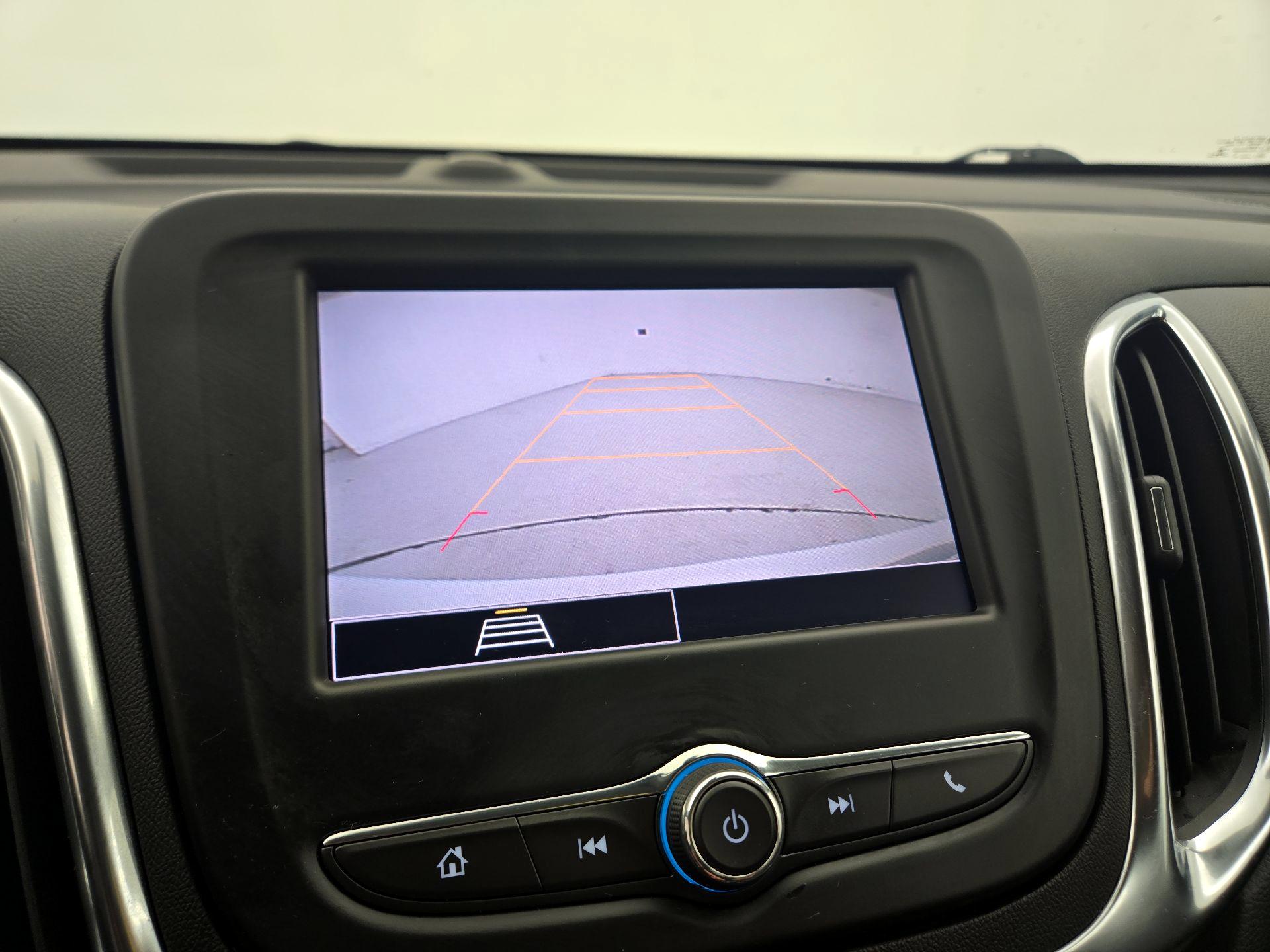 Thumbnail: 2022 Chevrolet Equinox - 14