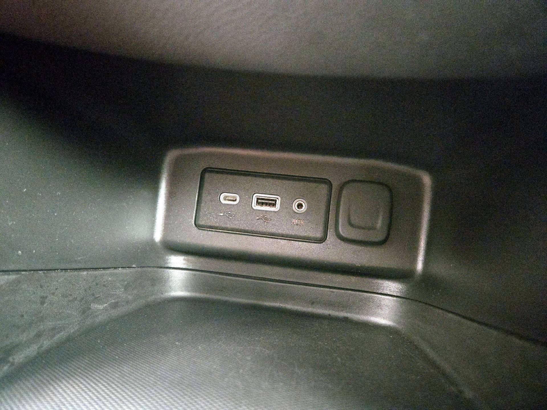 Thumbnail: 2022 Chevrolet Equinox - 18
