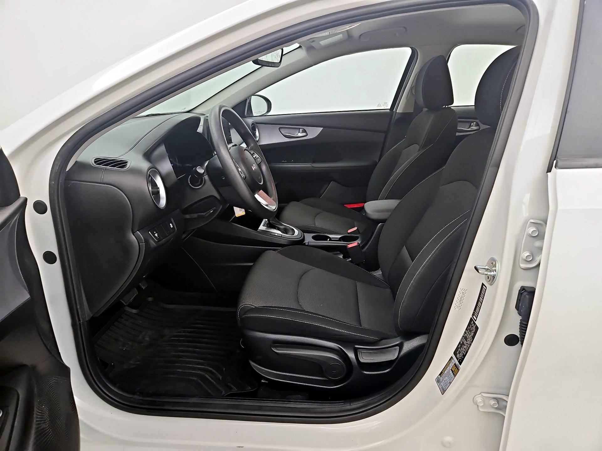 Thumbnail: 2024 Kia Forte - 11
