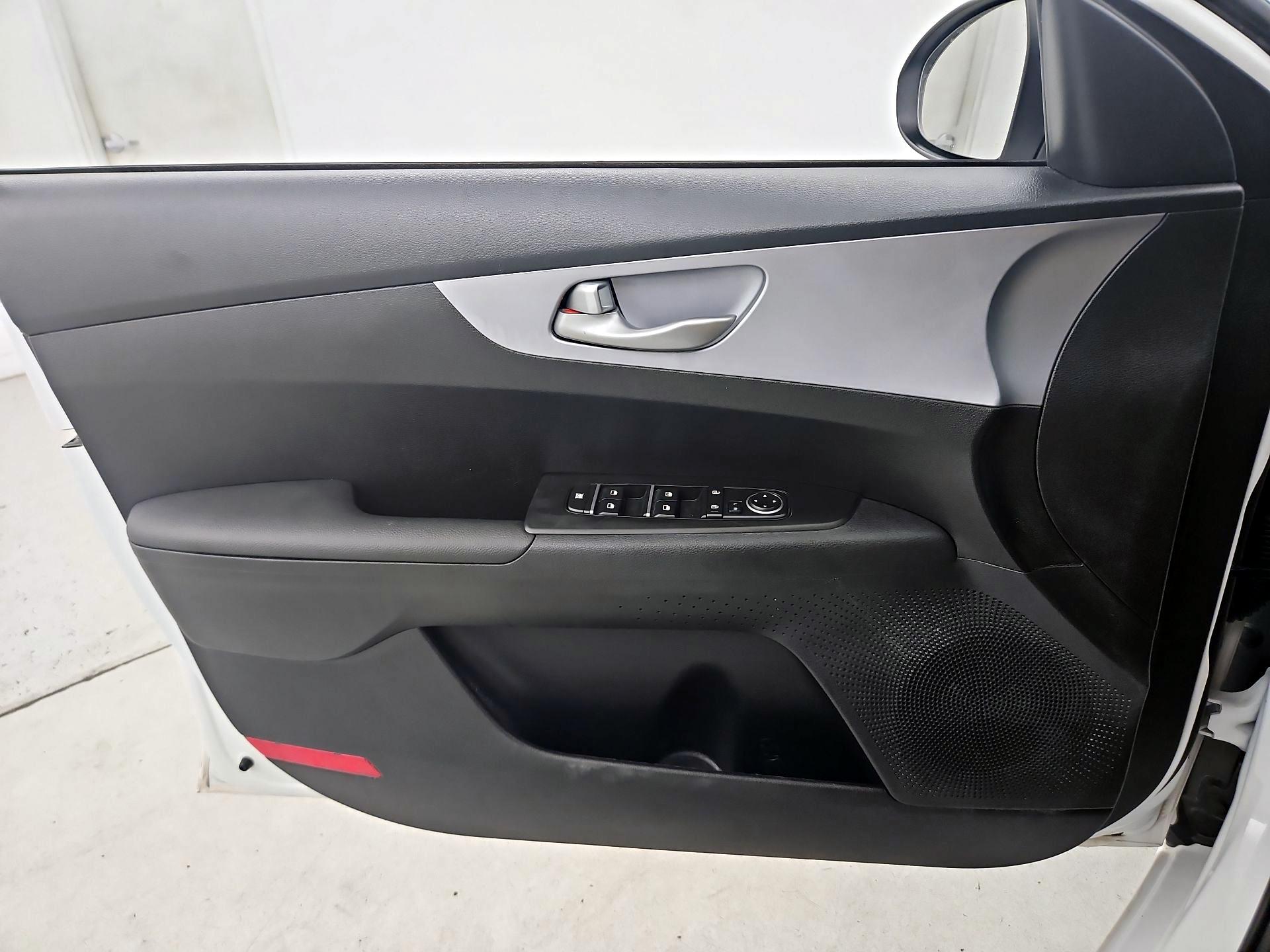 Thumbnail: 2024 Kia Forte - 12